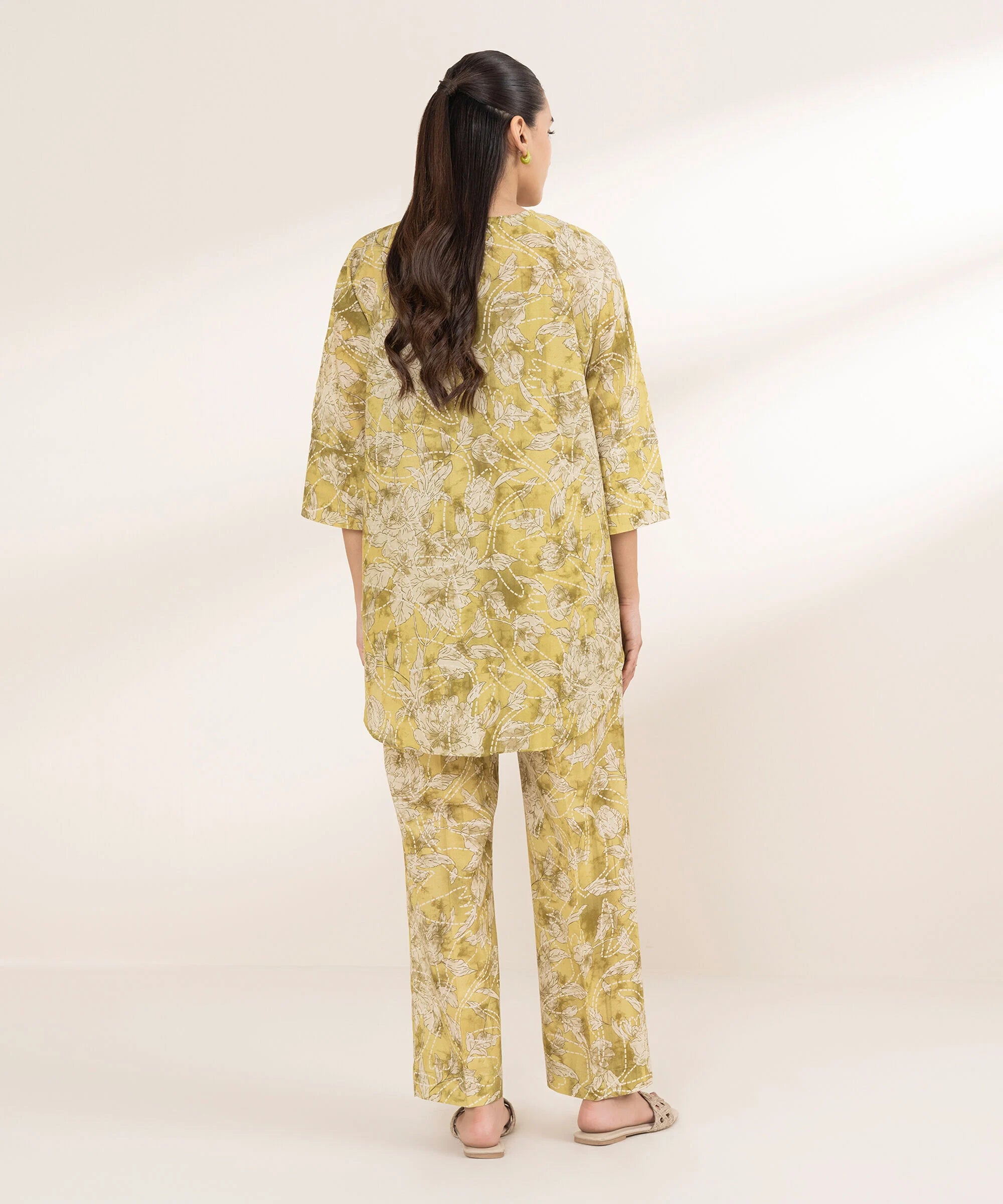 Sapphire 2Pc Printed Lawn Suit 3PCDFW25V161-999 gulbuy.com