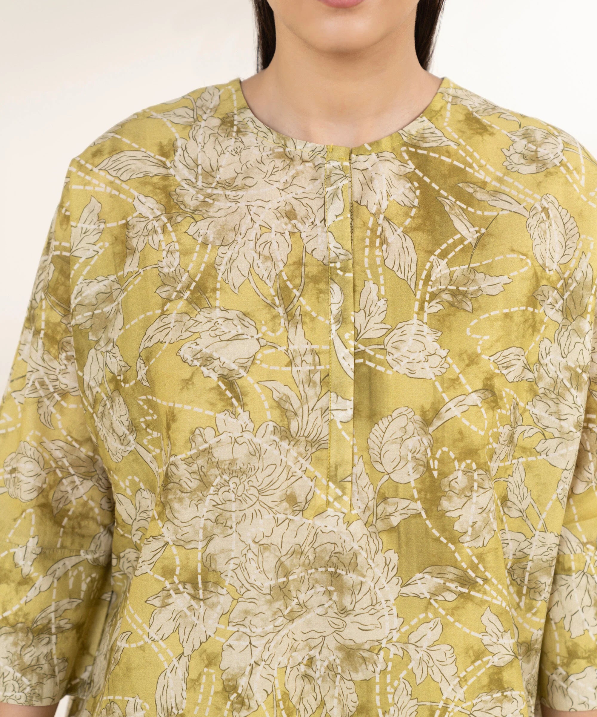 Sapphire 2Pc Printed Lawn Suit 3PCDFW25V161-999 gulbuy.com