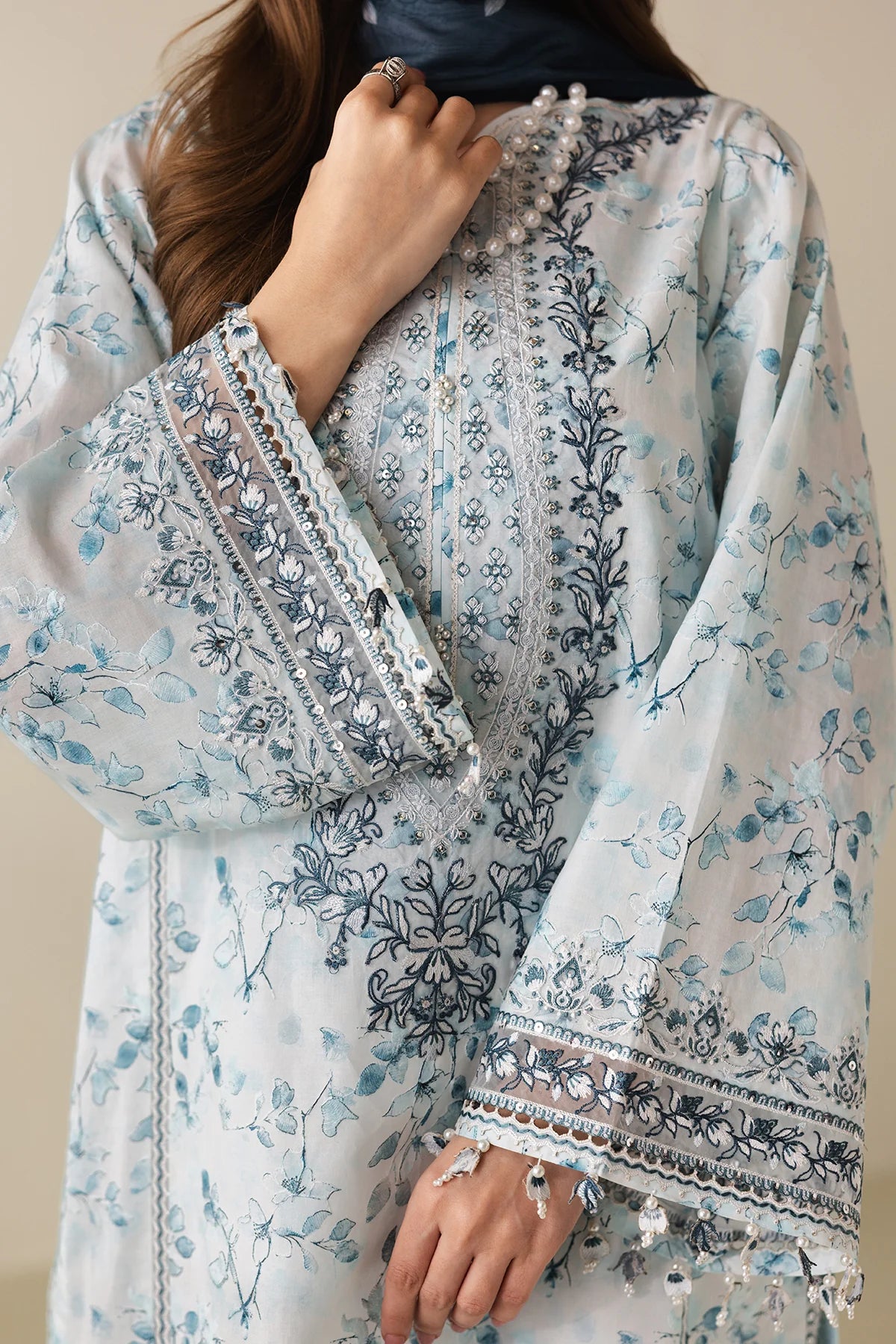 Baroque 3Pc Embroidered Lawn Suit UF-4422