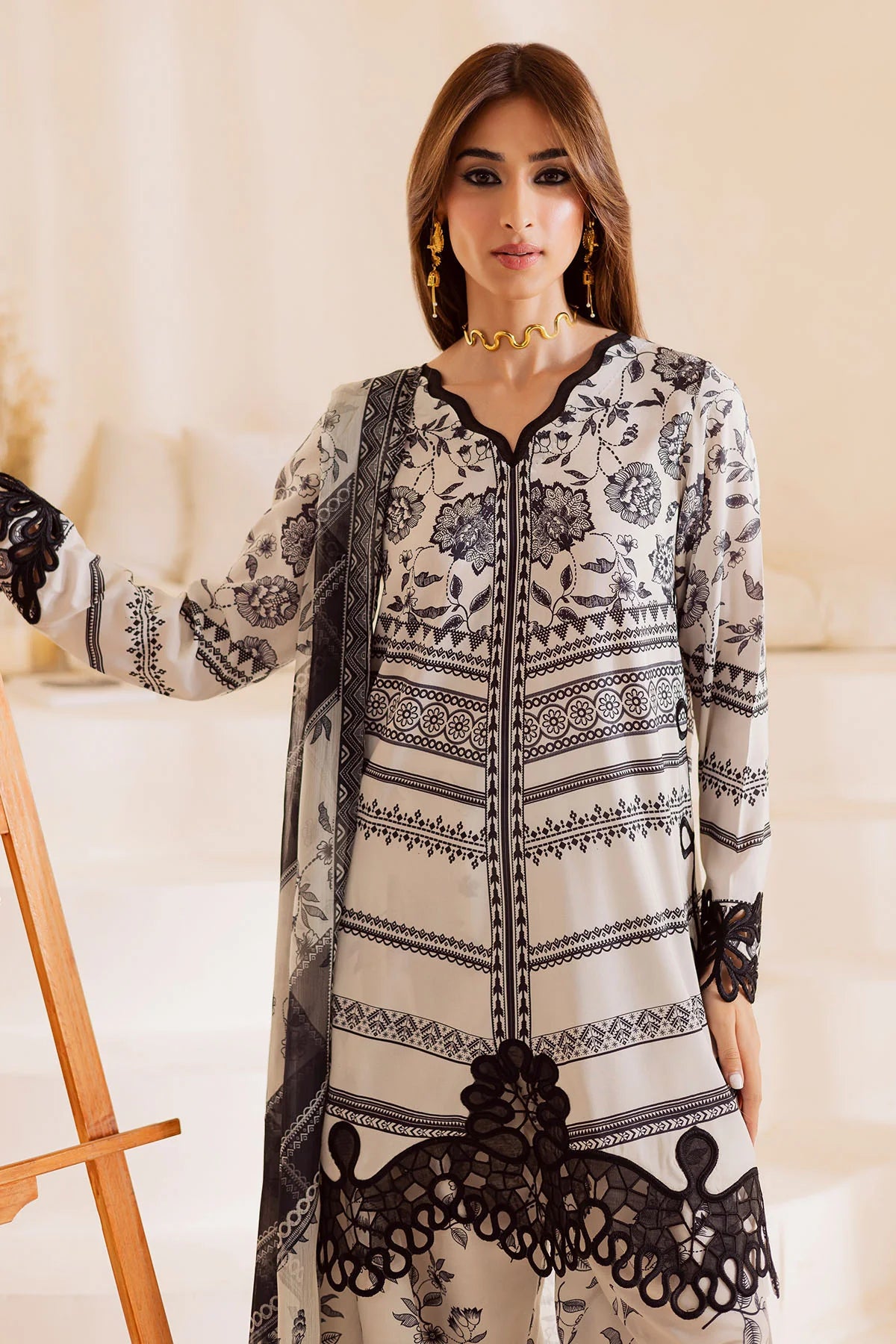 Nureh 3Pc Embroidered Lawn Suit NP-660 gulbuy.com