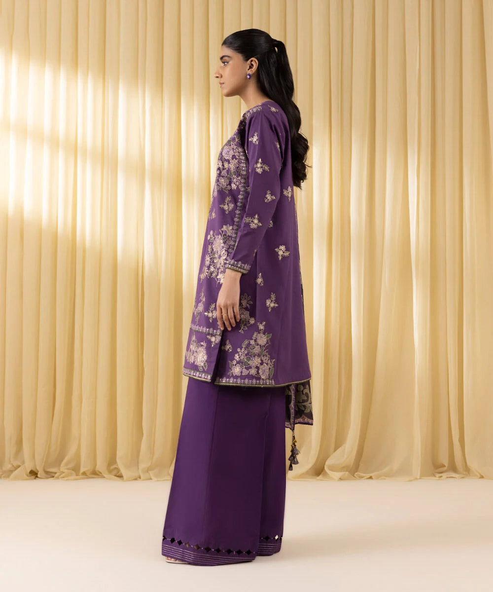 Sapphire 3Pc Embroidered Lawn Suit U3PESG25V330 gulbuy.com