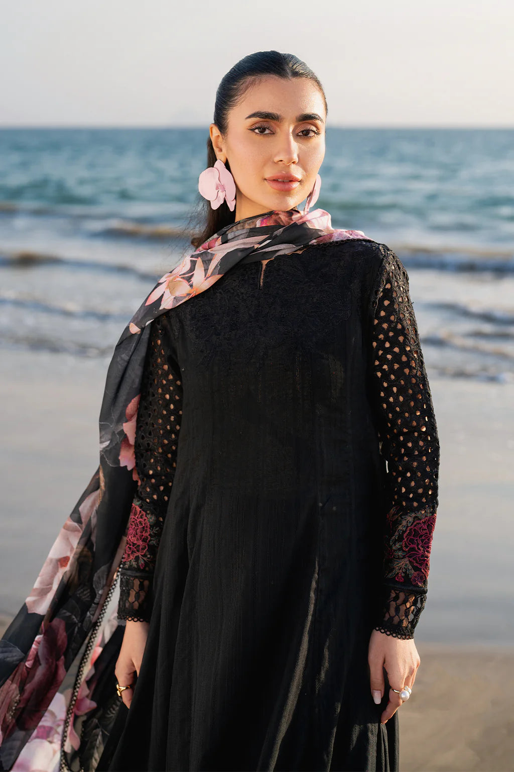 Iznik 3PC Embroidered Lawn Suit UE-377 gulbuy.com