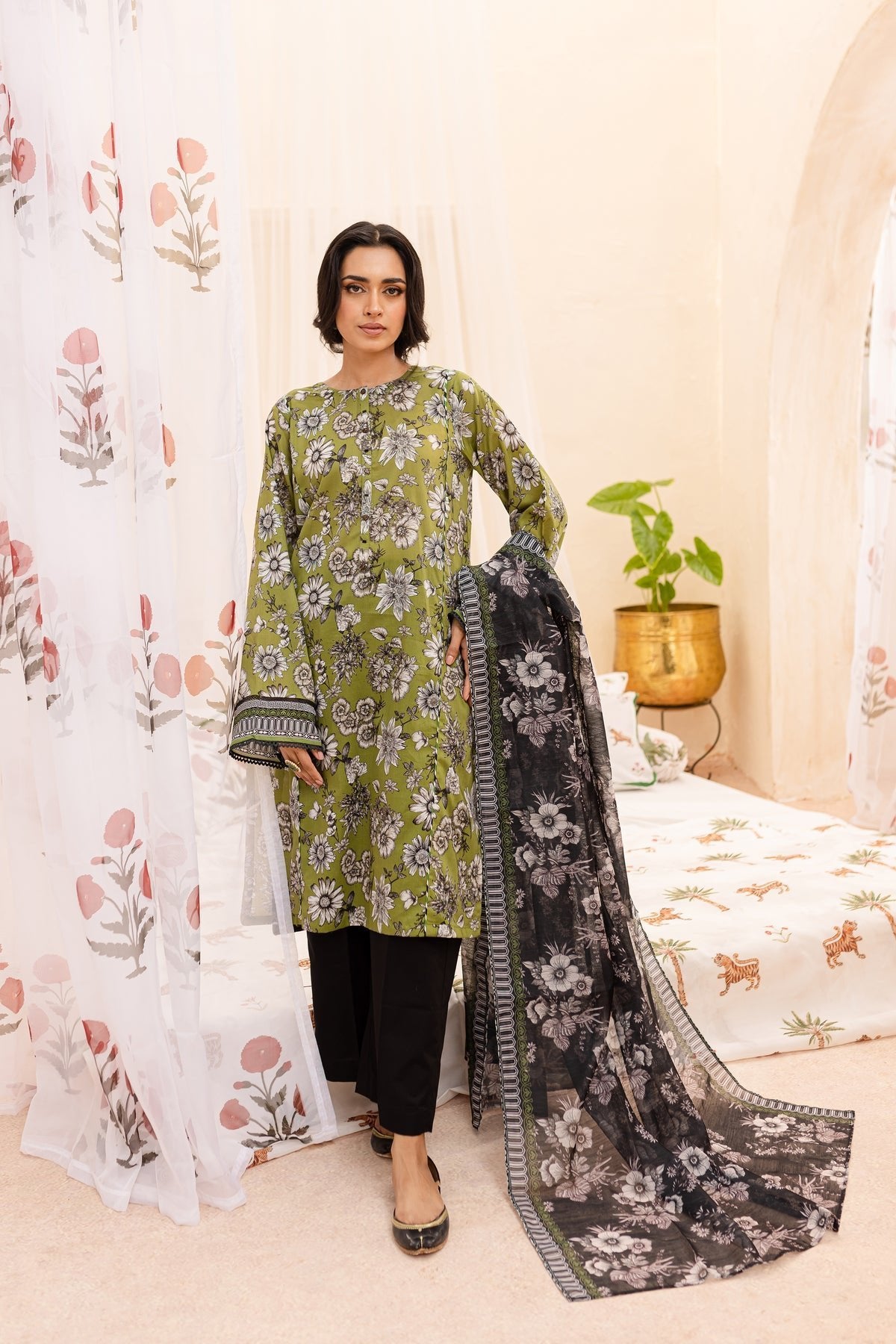 Batik 3Pc Printed Lawn Suit (Huram-3Pc)