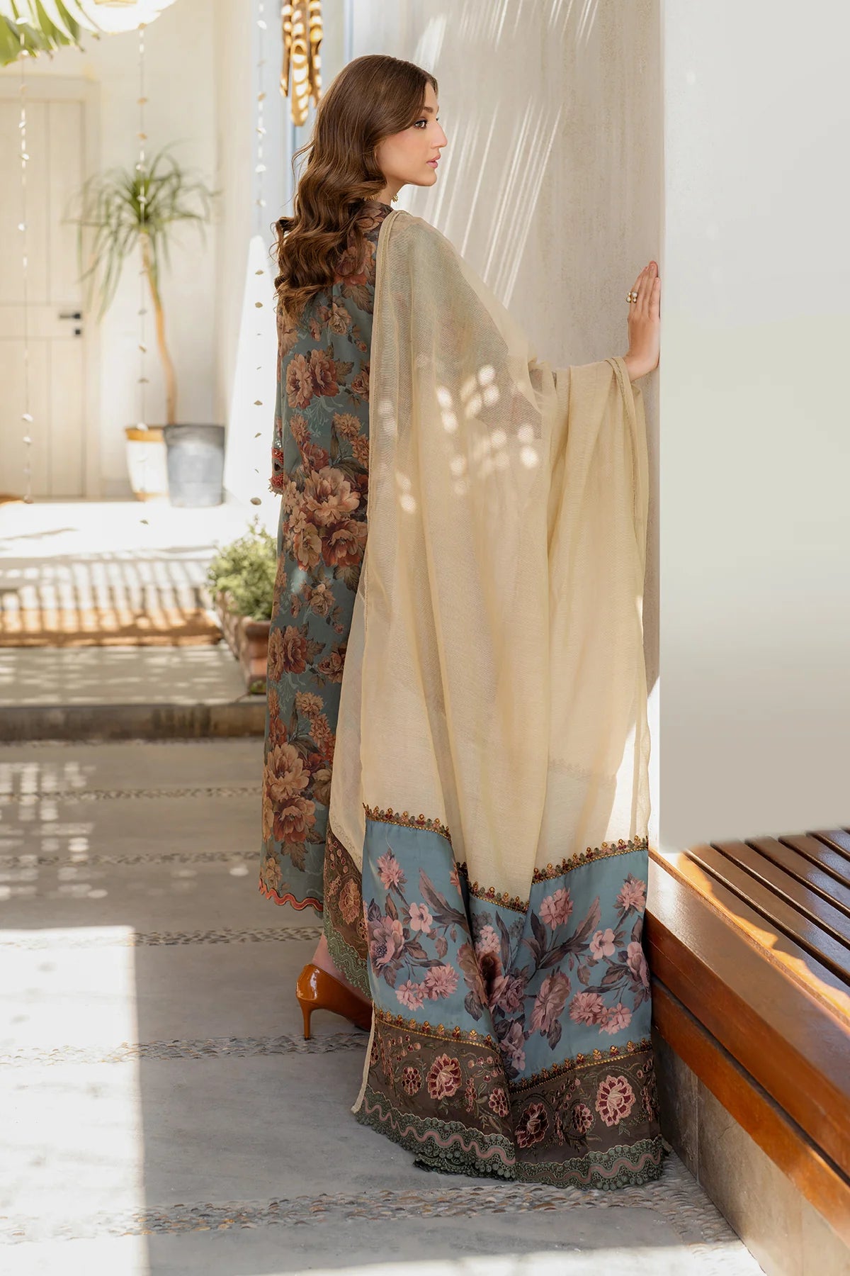 Baroque 3Pc Embroidered Lawn Suit UF-4092 gulbuy.com