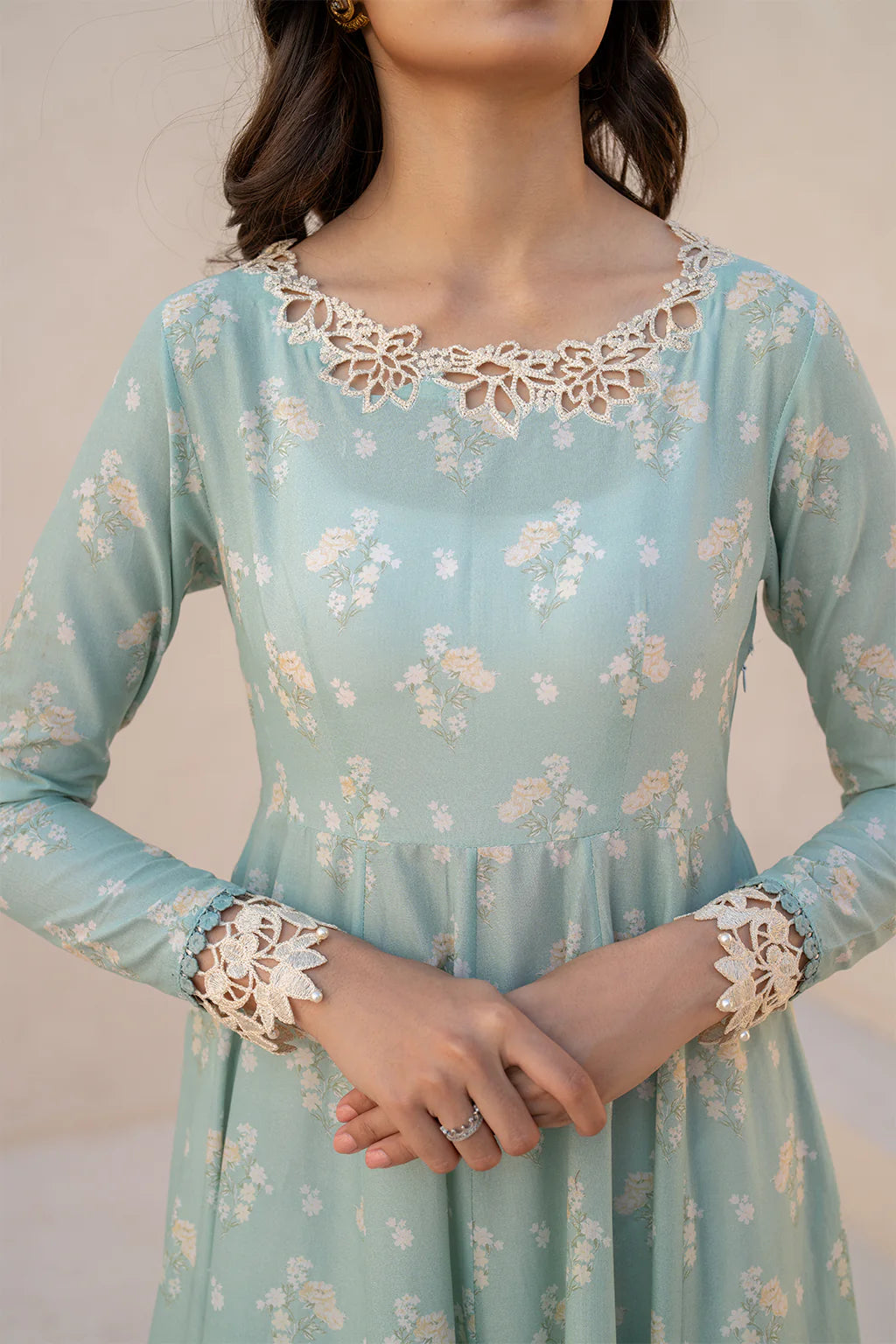 Iznik 3Pc Embroidered Lawn Suit EFL-06 gulbuy.com
