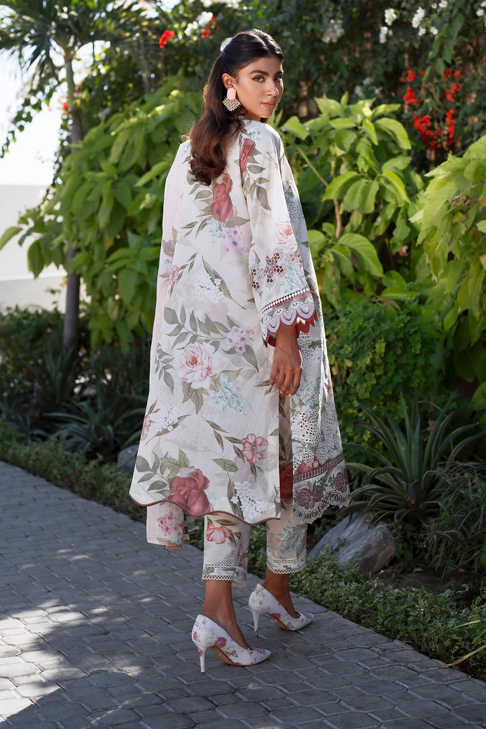 Baroque 3Pc Embroidered Lawn Suit UF-4070 gulbuy.com