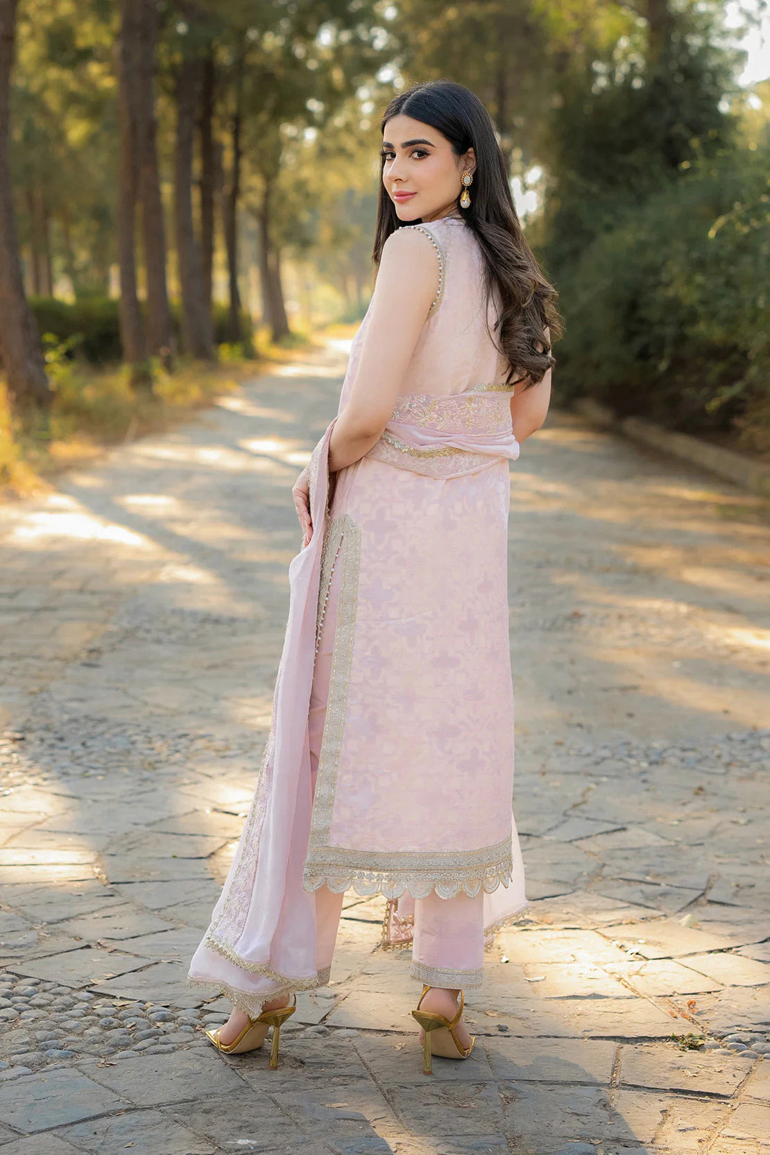 So Kamal 3Pc Embroidered Jacquard Suit DPL 4903 gulbuy.com
