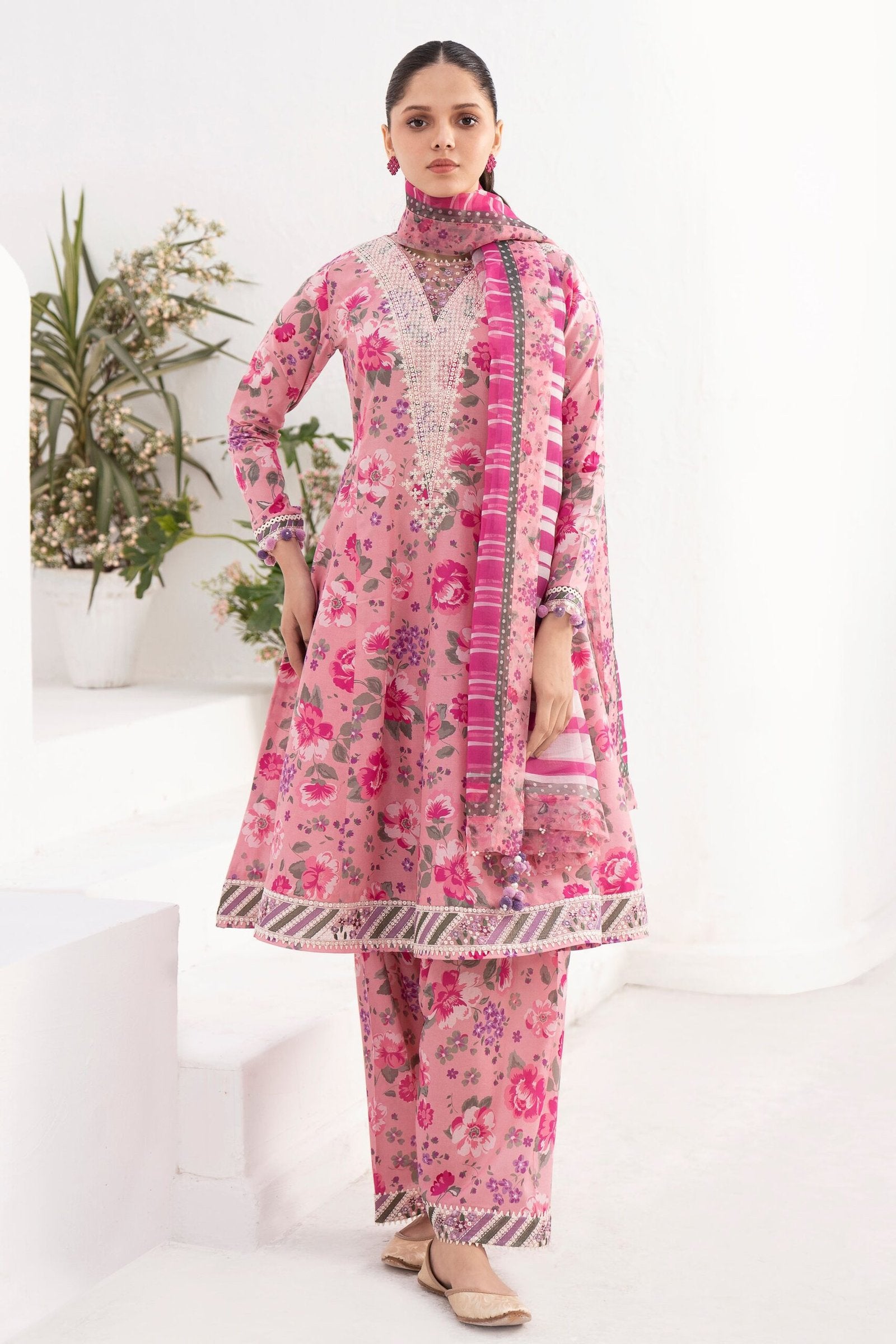 JAZMIN 3 PIECE EMBROIDERED LAWN SUIT (DELIA-D7)