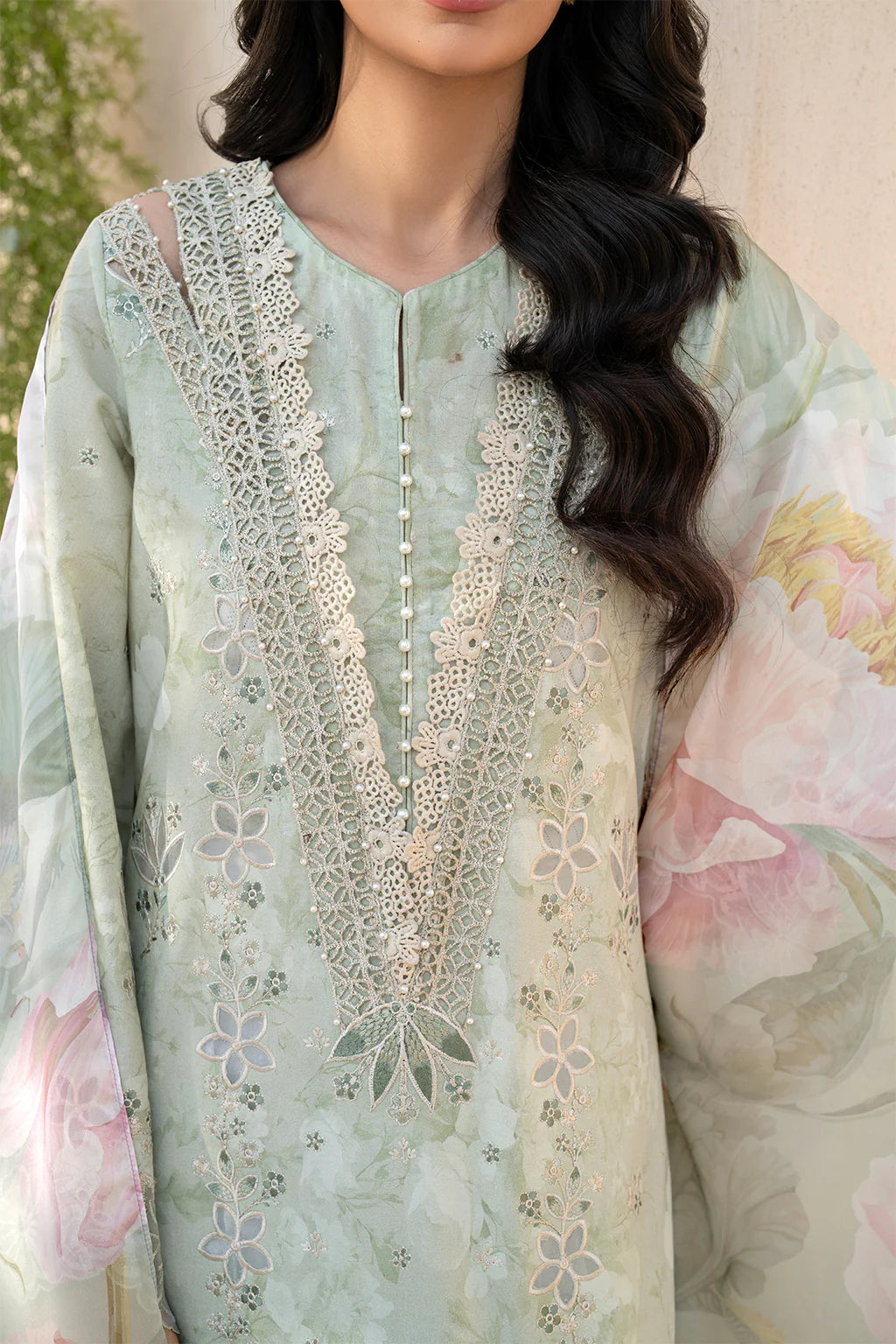 Iznik 3Pc Embroidered Lawn Suit EFL-07 gulbuy.com
