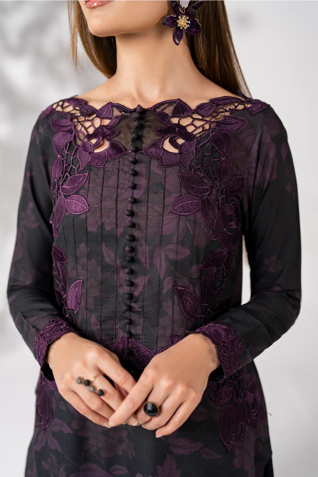 Iznik 3PC Embroidered Lawn Suit UE-270 gulbuy.com