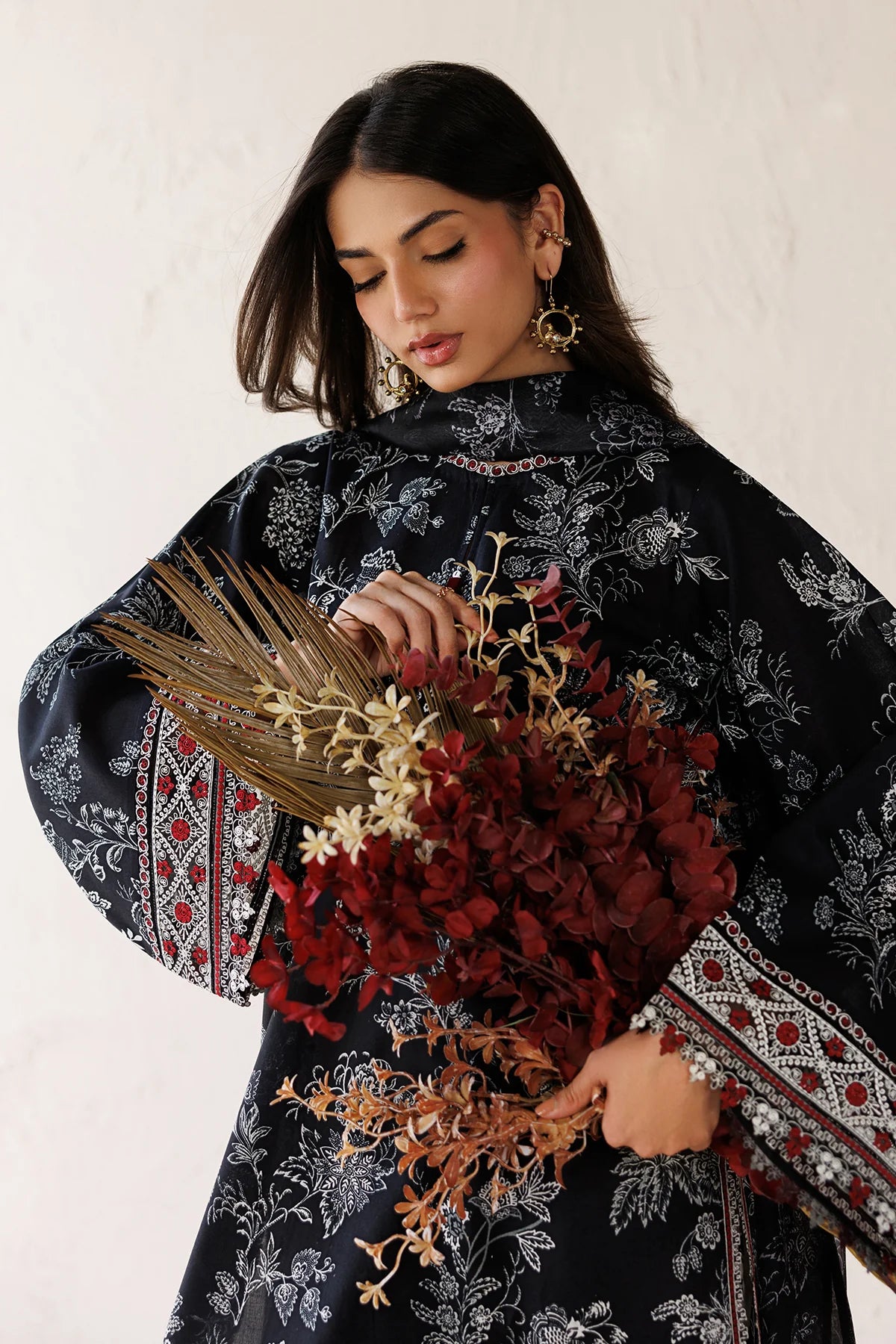 Baroque 3Pc Embroidered Lawn Suit UF-4514