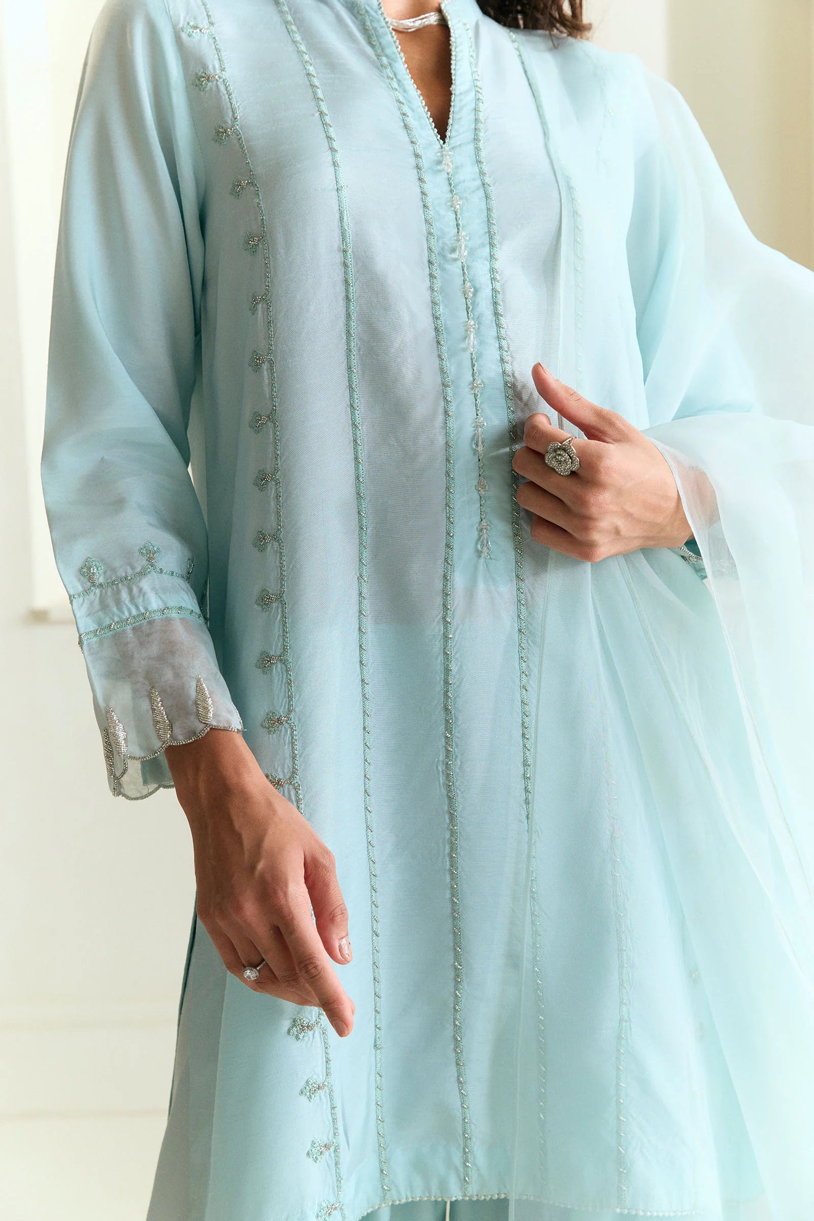 Zara Shahjahan 3Pc Embroidered Raw Silk Suit ZR25F0536 gulbuy.com