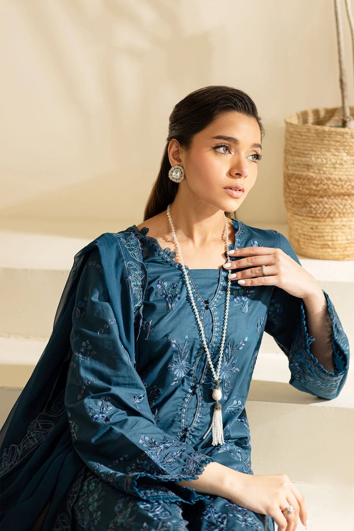 Nureh 3Pc Embroidered Lawn Suit NP-618 gulbuy.com