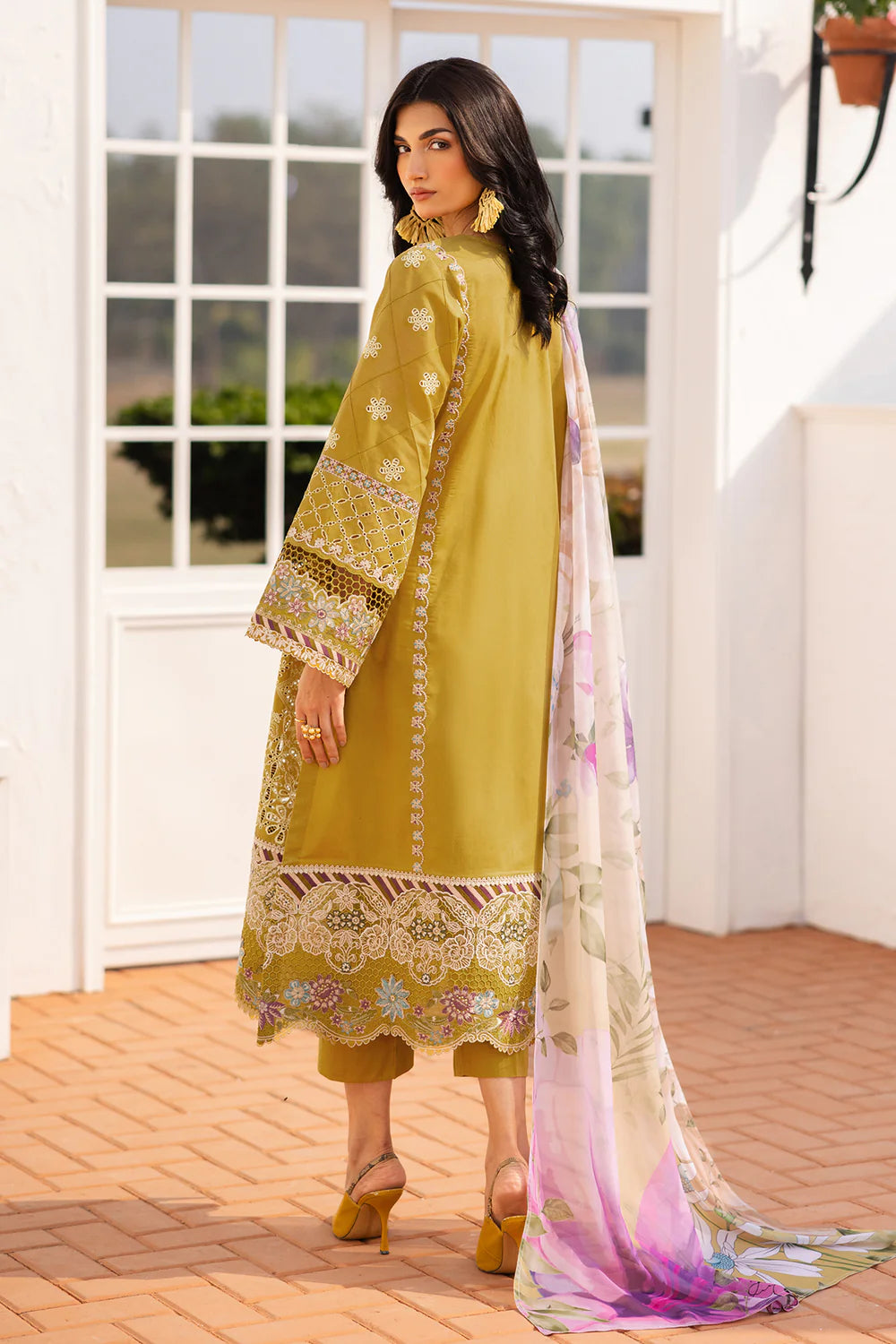 Baroque 3Pc Embroidered Lawn Suit UF-4155 gulbuy.com