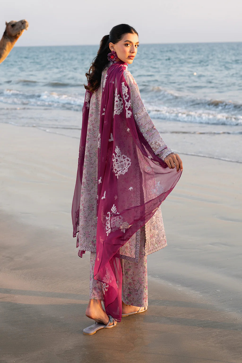 Iznik 3PC Embroidered Lawn Suit UE-403 gulbuy.com