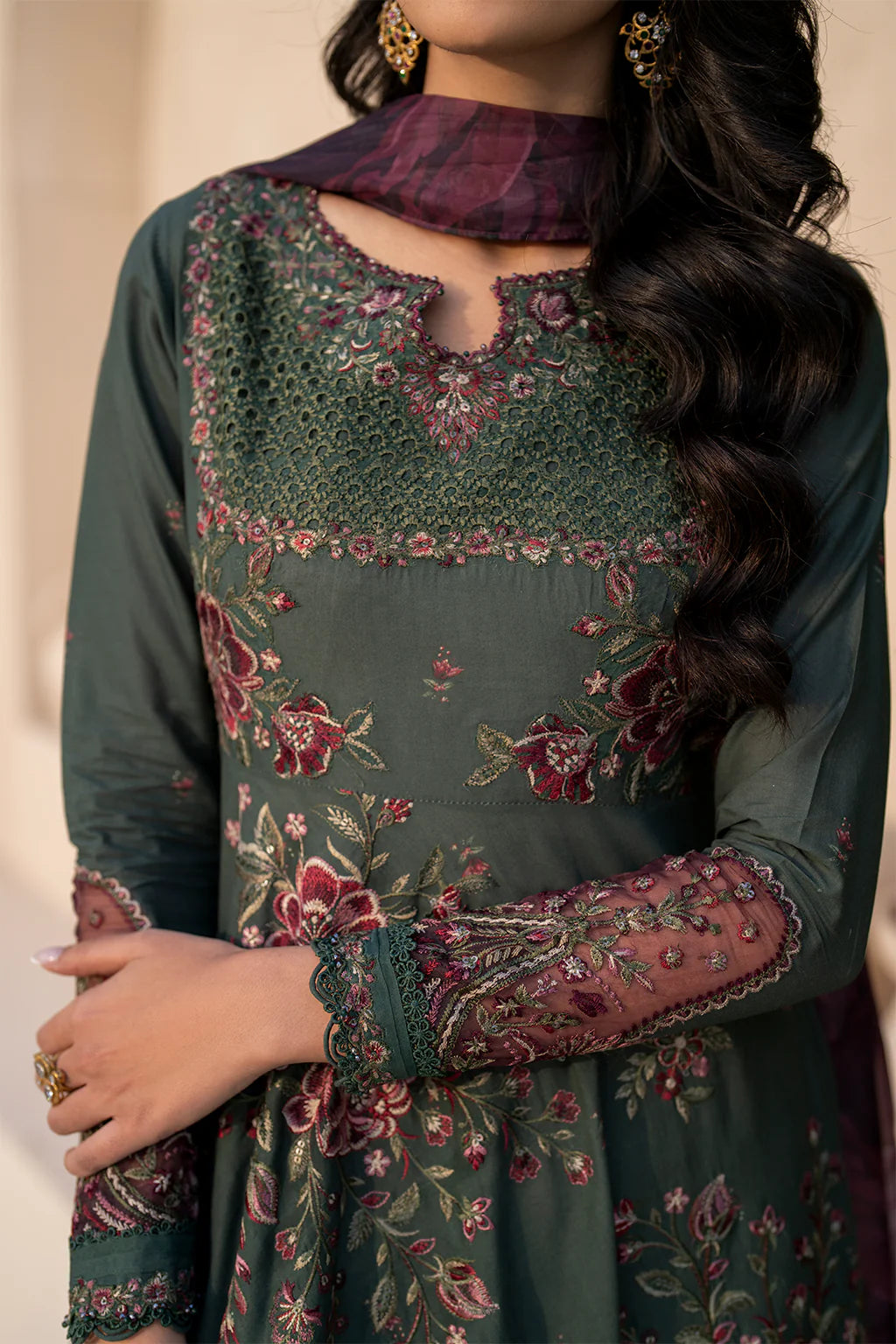 Iznik 3Pc Embroidered Lawn Suit EFL-011 gulbuy.com