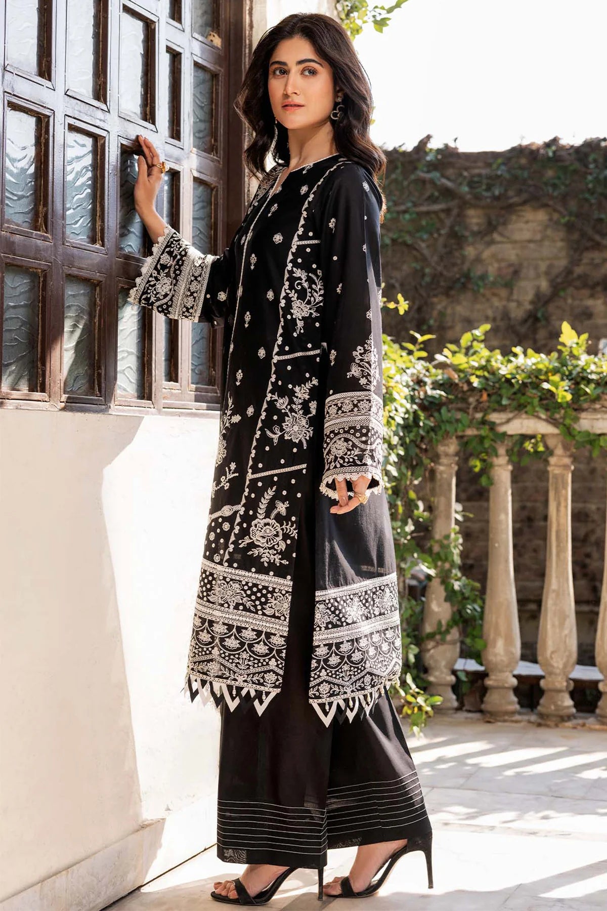 Farasha 3Pc Embroidered Lawn Suit Midnight Glow gulbuy.com