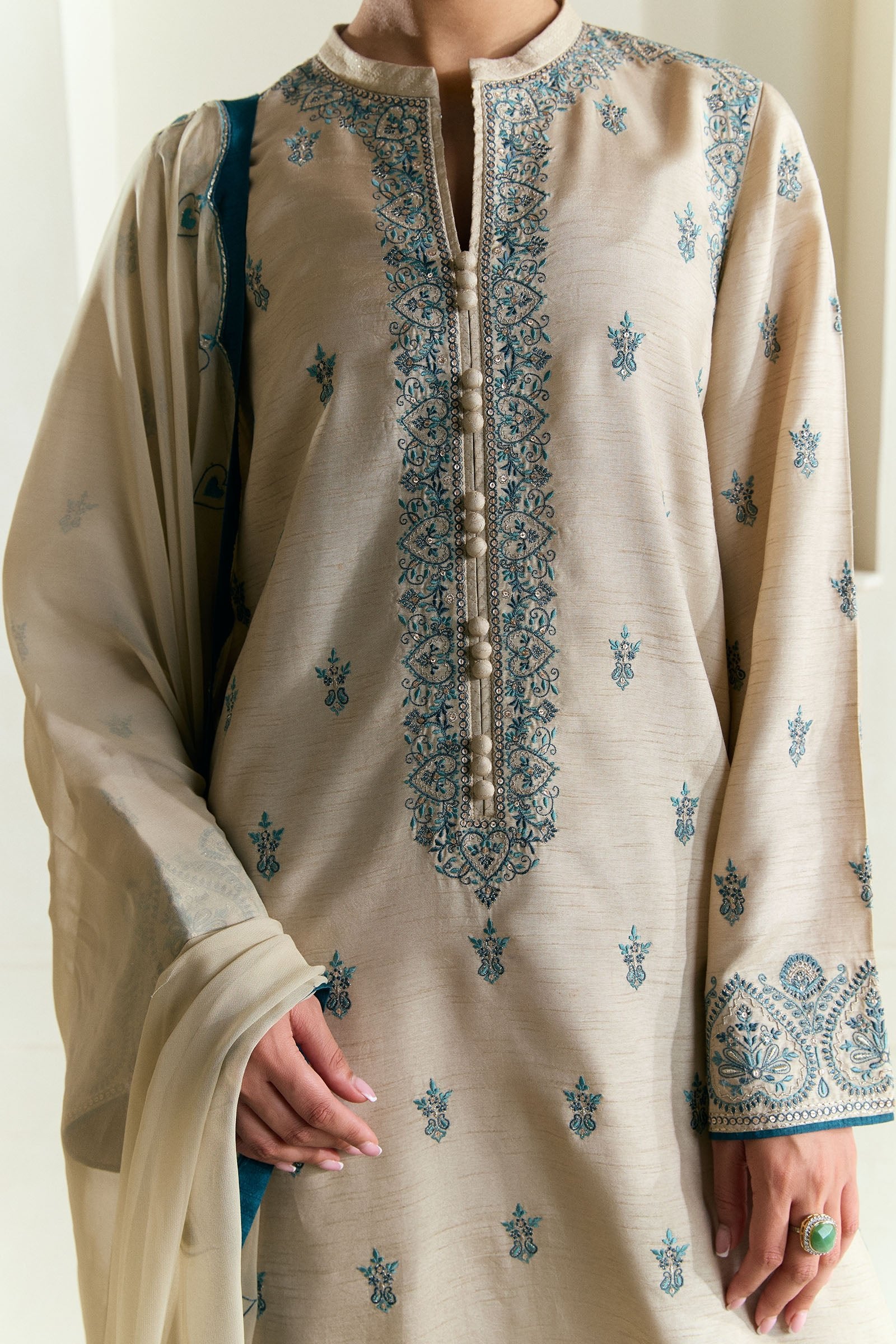 Zara Shahjahan 3Pc Embroidered Raw Silk Suit ZR25F0538 gulbuy.com
