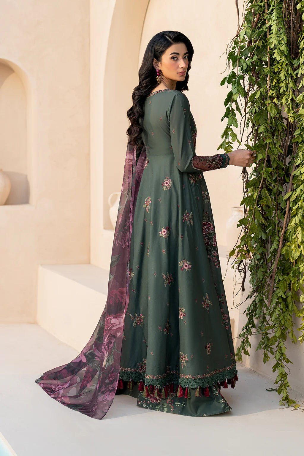 Iznik 3Pc Embroidered Lawn Suit EFL-011 gulbuy.com