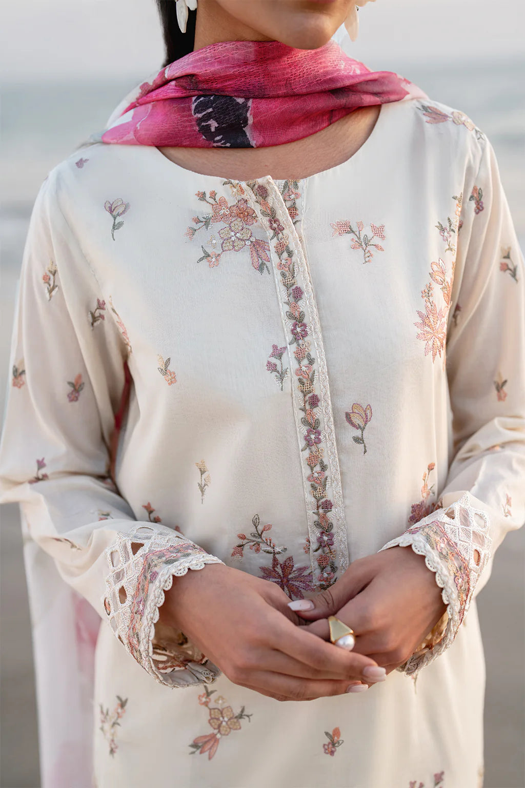 Iznik 3PC Embroidered Lawn Suit UE-378 gulbuy.com