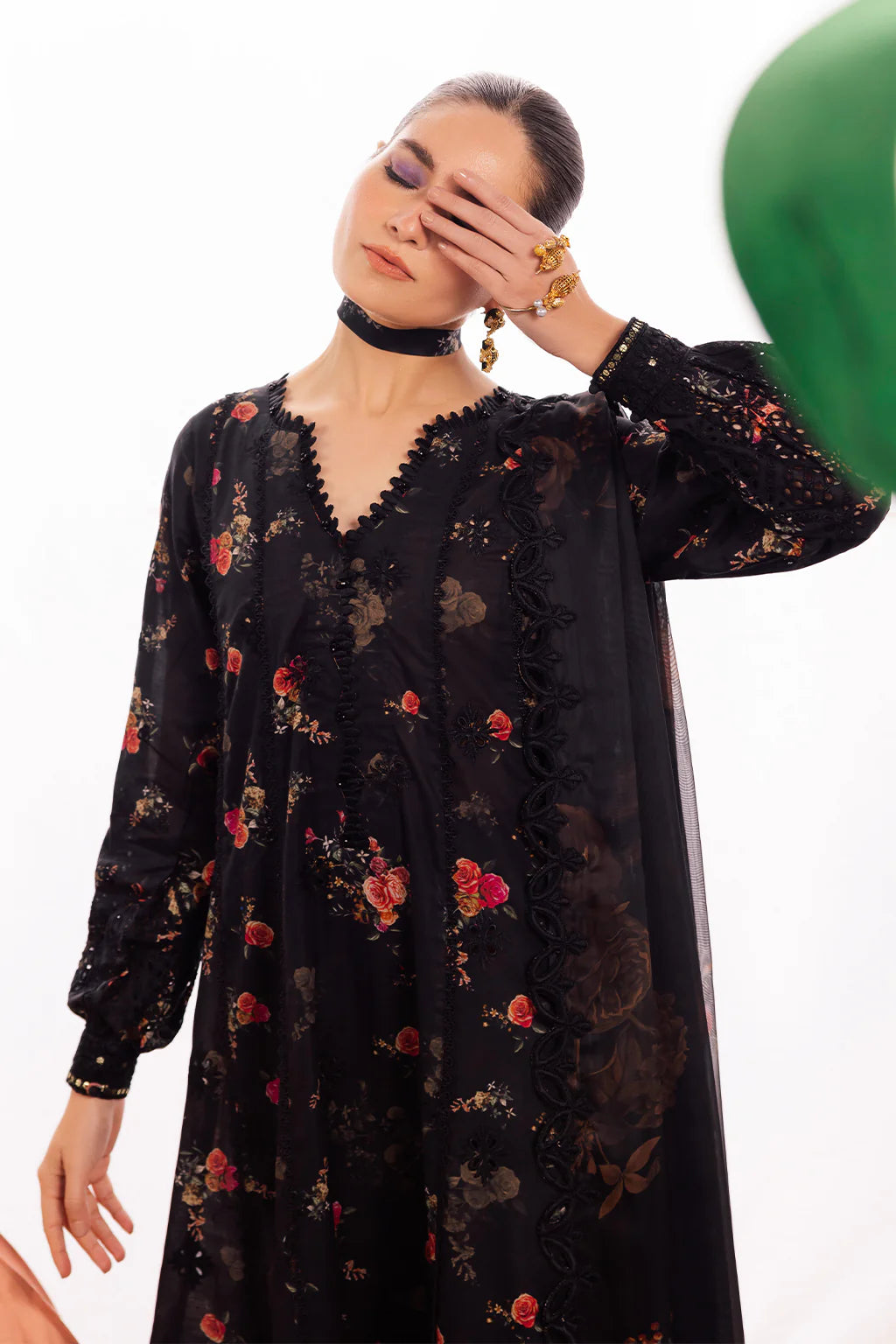 Iznik 3PC Embroidered Lawn Suit DL-08 gulbuy.com