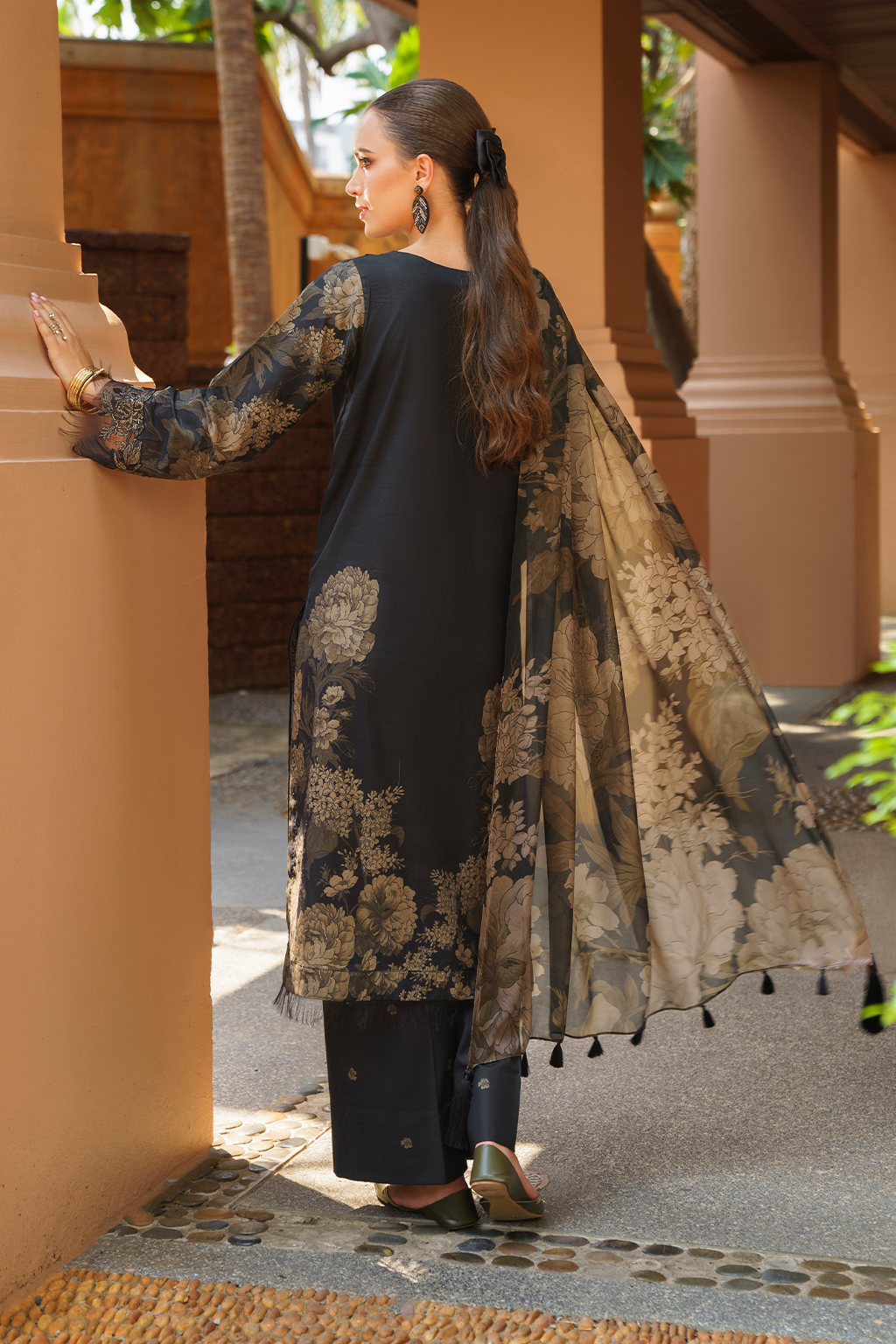 3 PIECE IZNIK PRINTED LAWN SUIT (UE-230)