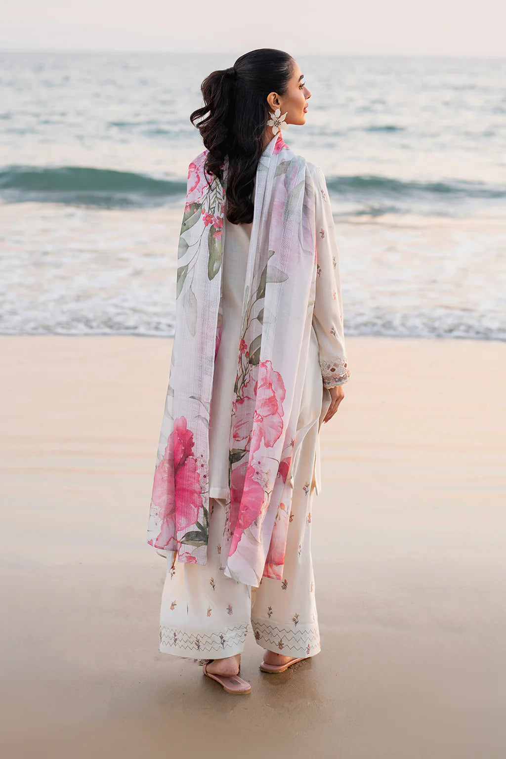 Iznik 3PC Embroidered Lawn Suit UE-378 gulbuy.com