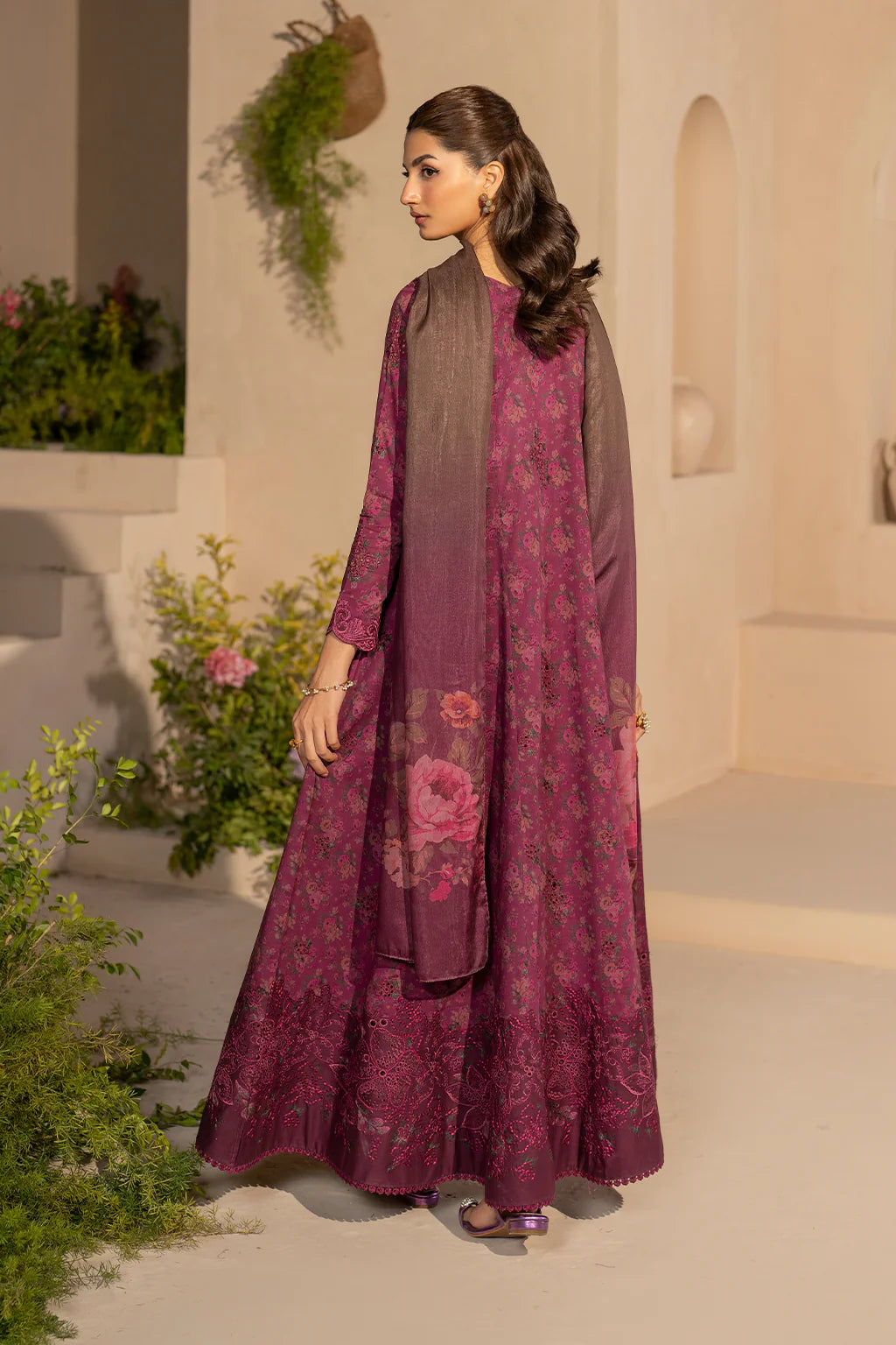 Iznik 3Pc Embroidered Lawn Suit EFL-09 gulbuy.com