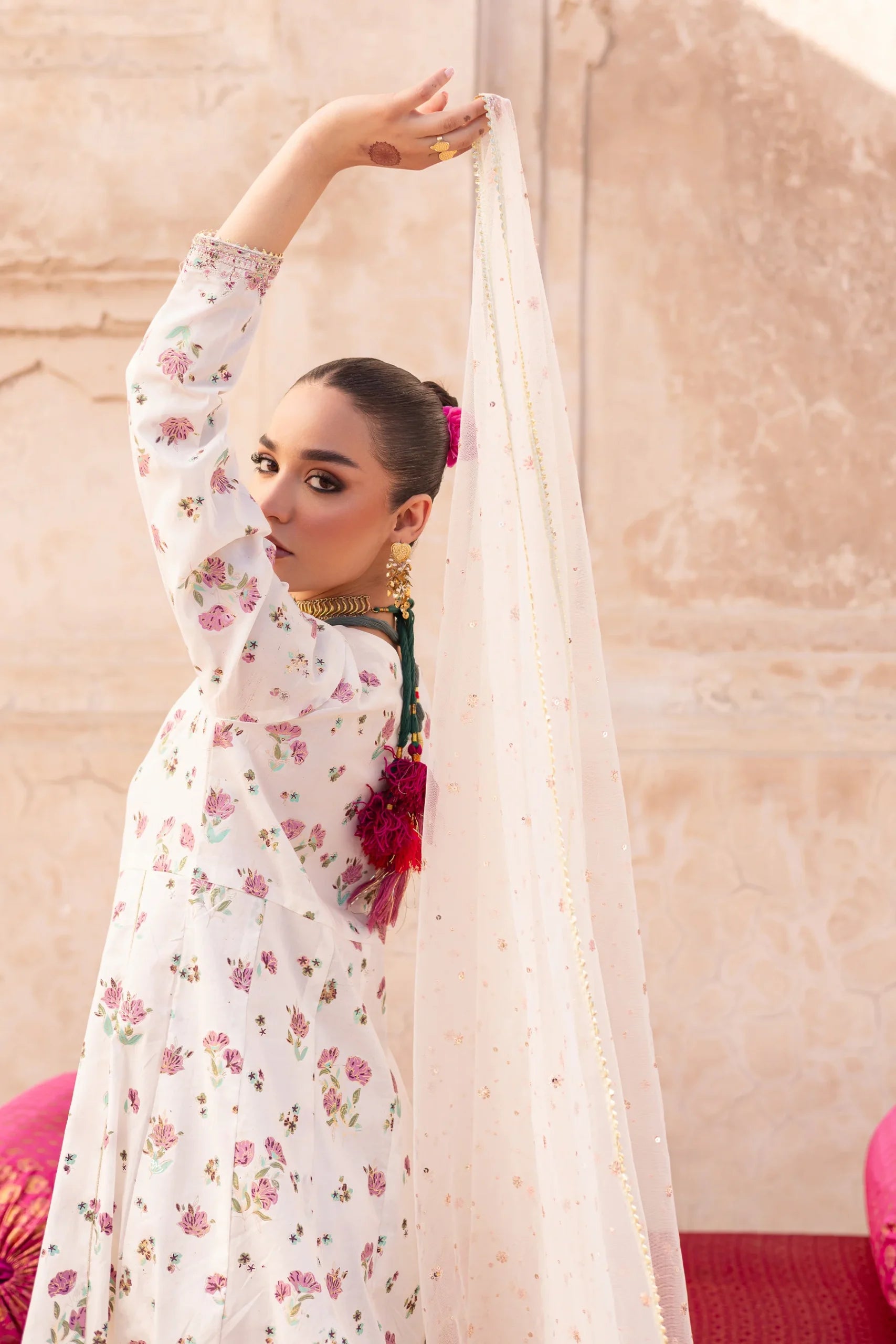 Batik 3Pc Embroidered Lawn Suit Nayab gulbuy.com