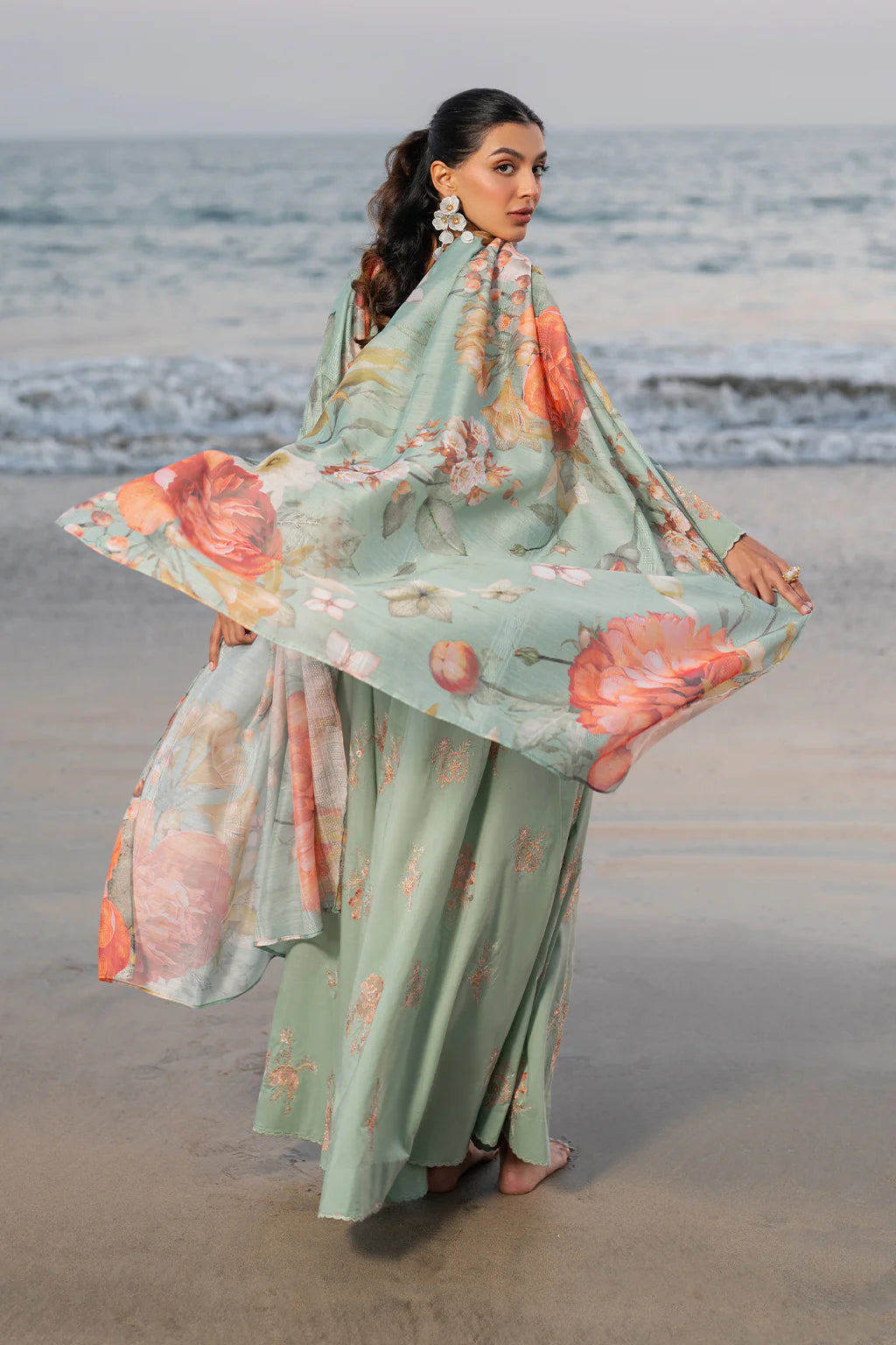 Iznik 3PC Embroidered Lawn Suit UE-383 gulbuy.com