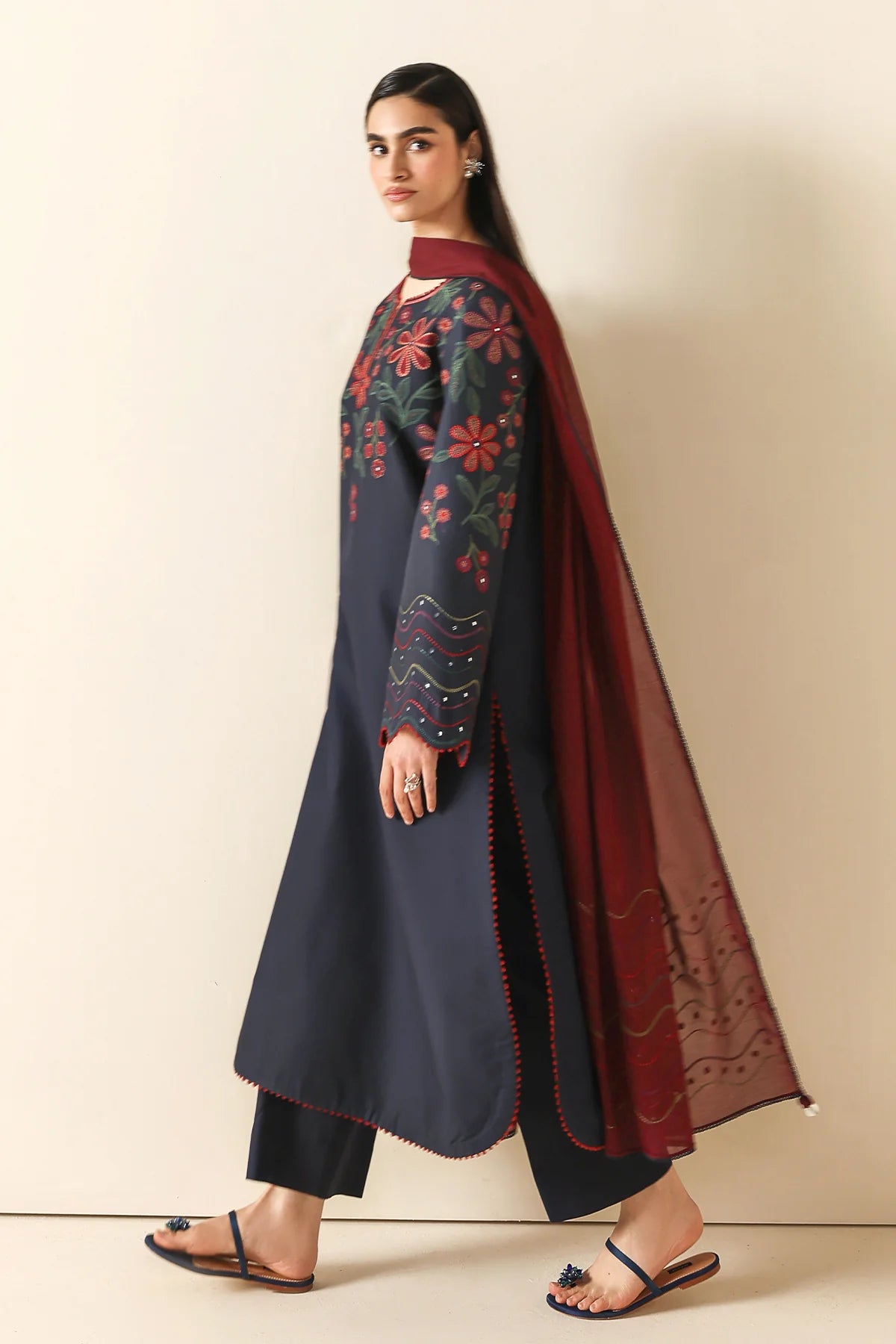 Jazmin 3Pc Embroidered Lawn Suit USE-9341