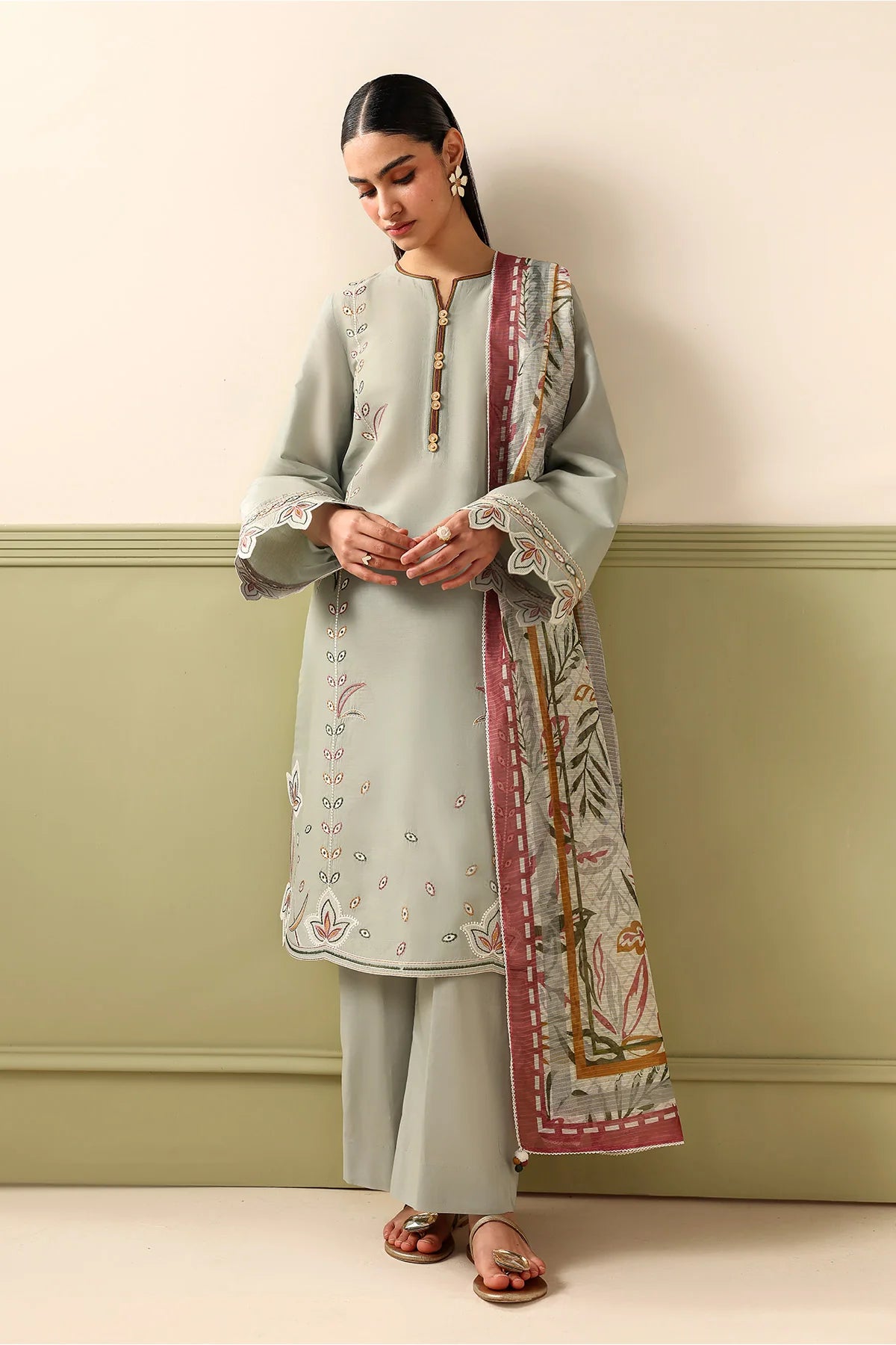 Jazmin 3Pc Embroidered Lawn Suit USE-9355