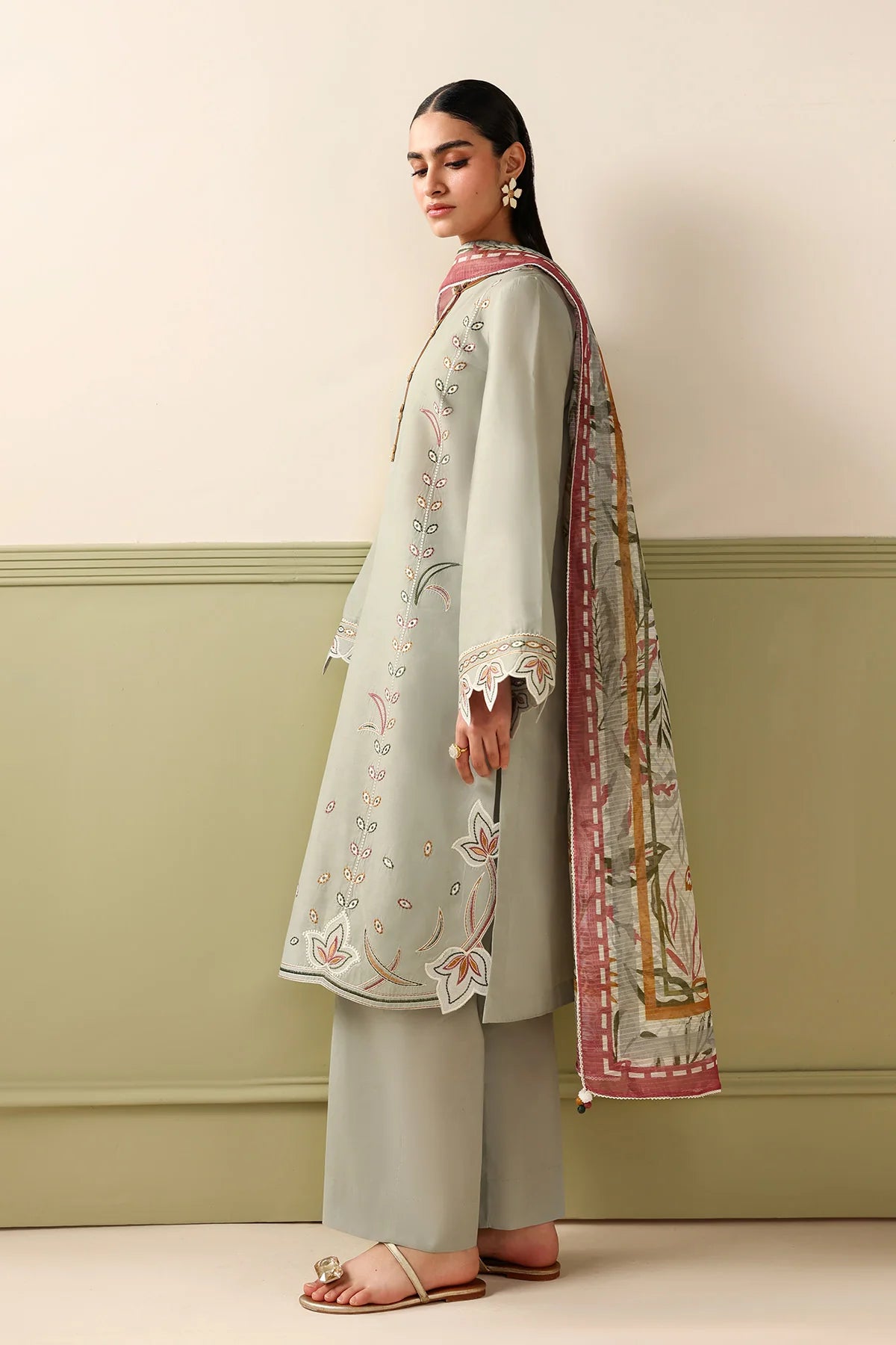 Jazmin 3Pc Embroidered Lawn Suit USE-9355