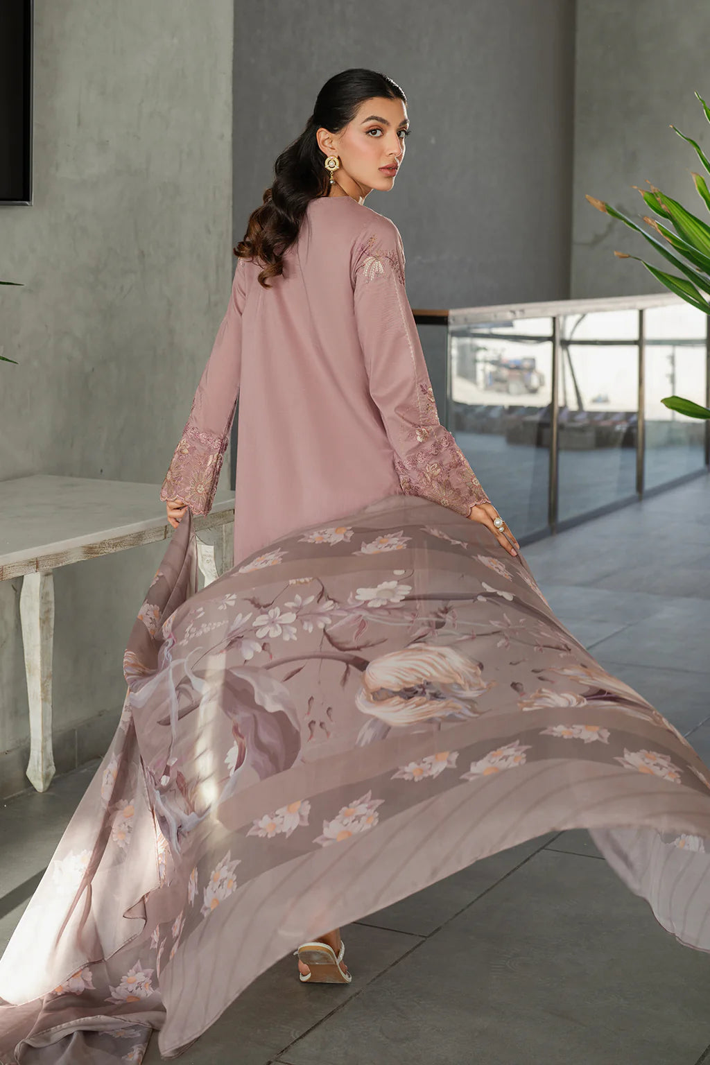 Iznik 3PC Embroidered Lawn Suit UE-398 gulbuy.com