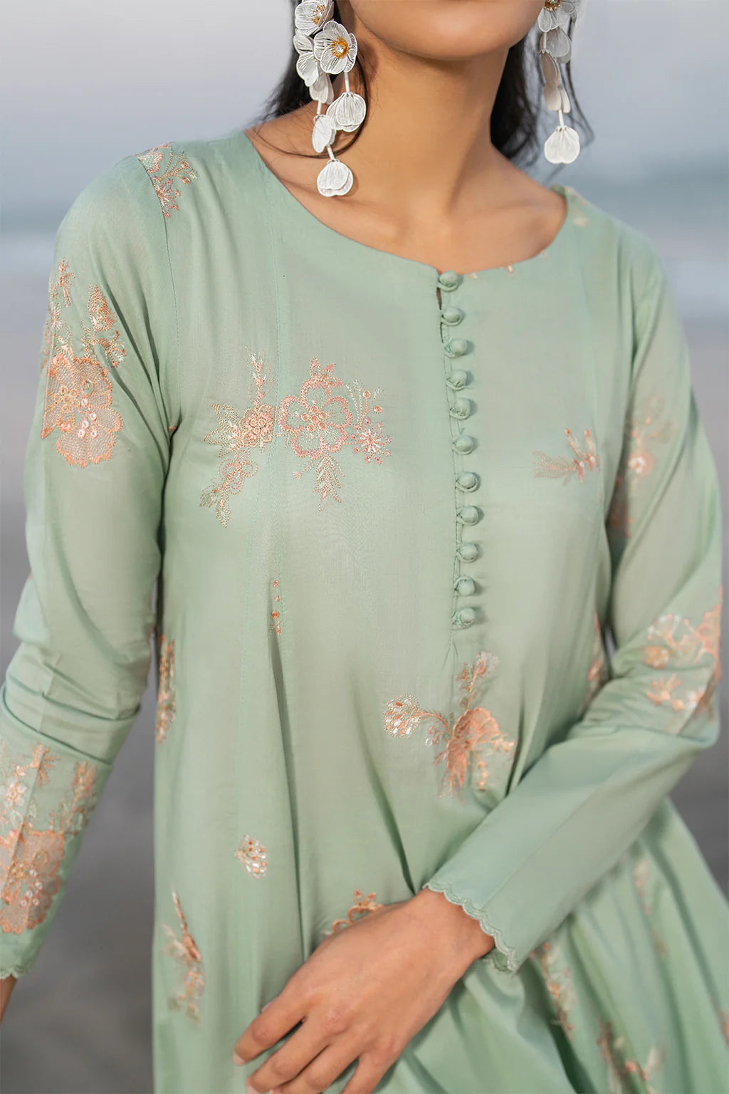 Iznik 3PC Embroidered Lawn Suit UE-383 gulbuy.com