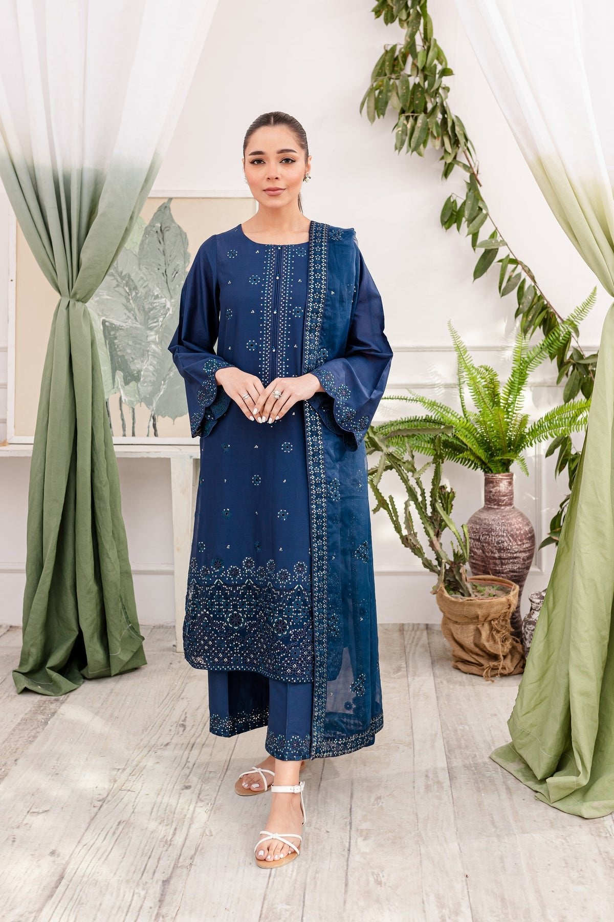 Batik 3Pc Embroidered Lawn Suit (Winsor-3pc)