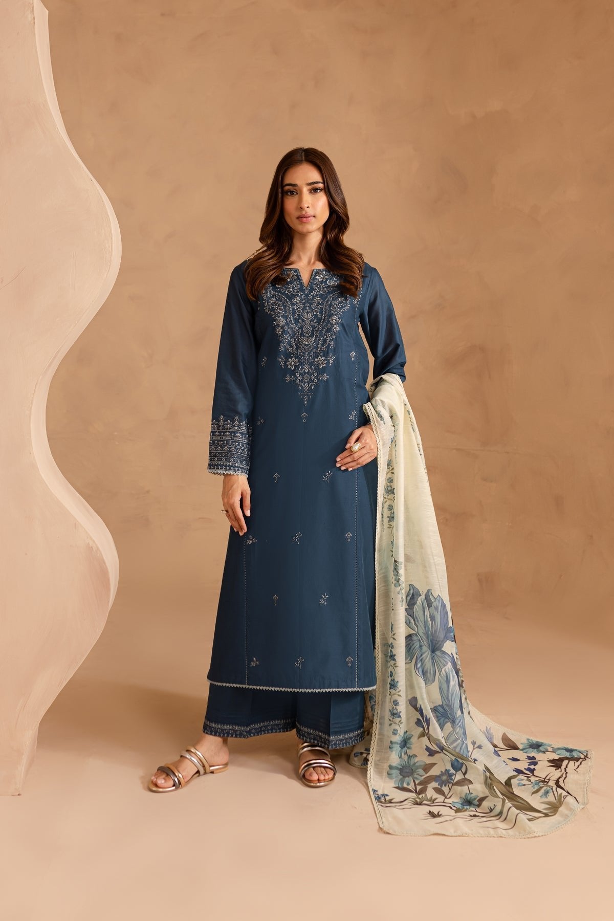 Batik 3Pc Embroidered Lawn Suit (Quesera-3Pc)