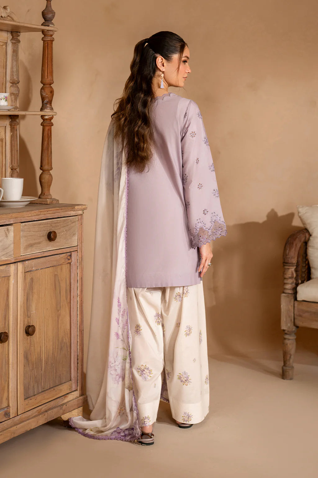 Iznik 3Pc Embroidered Lawn Suit UE-478 gulbuy.com