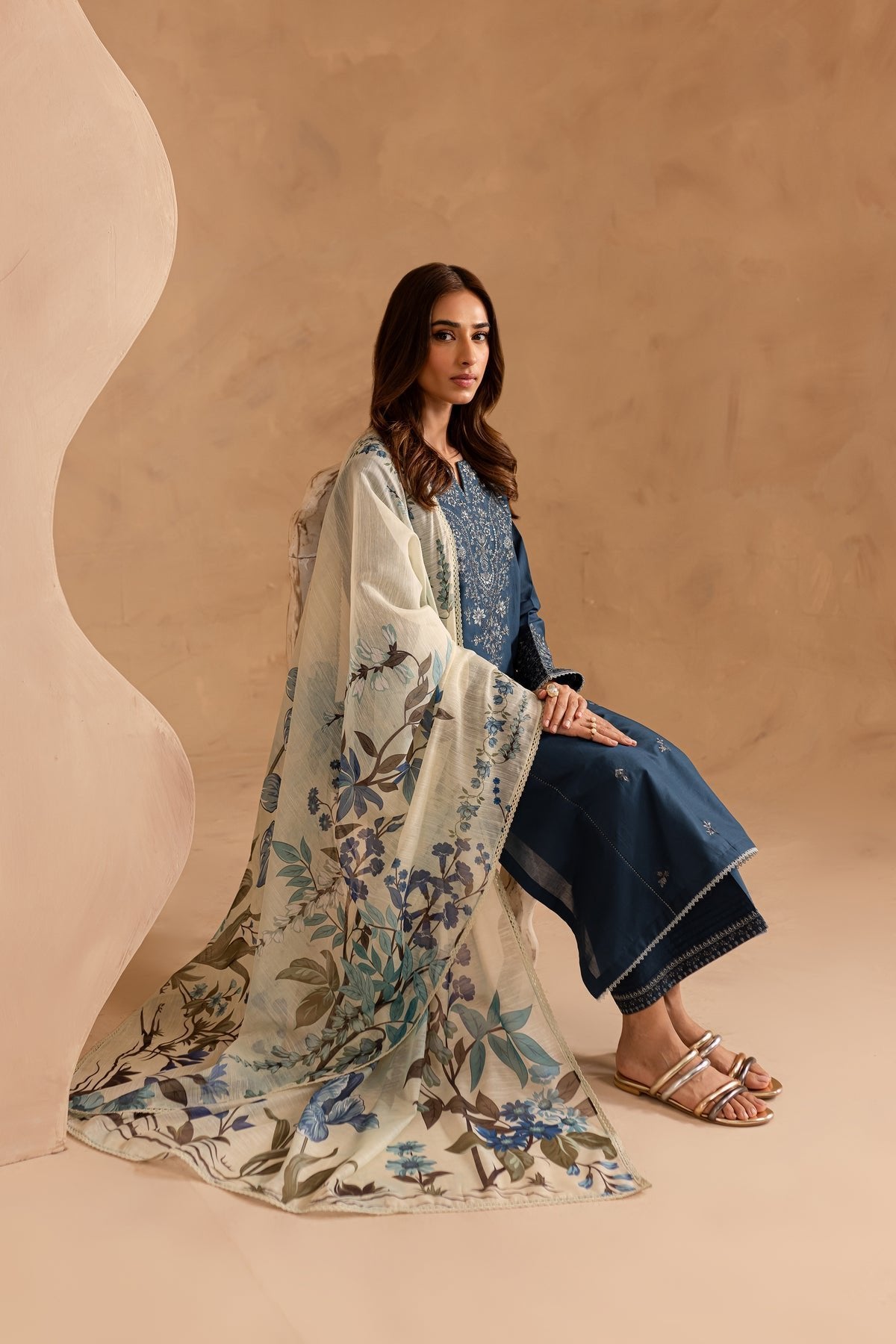 Batik 3Pc Embroidered Lawn Suit (Quesera-3Pc)