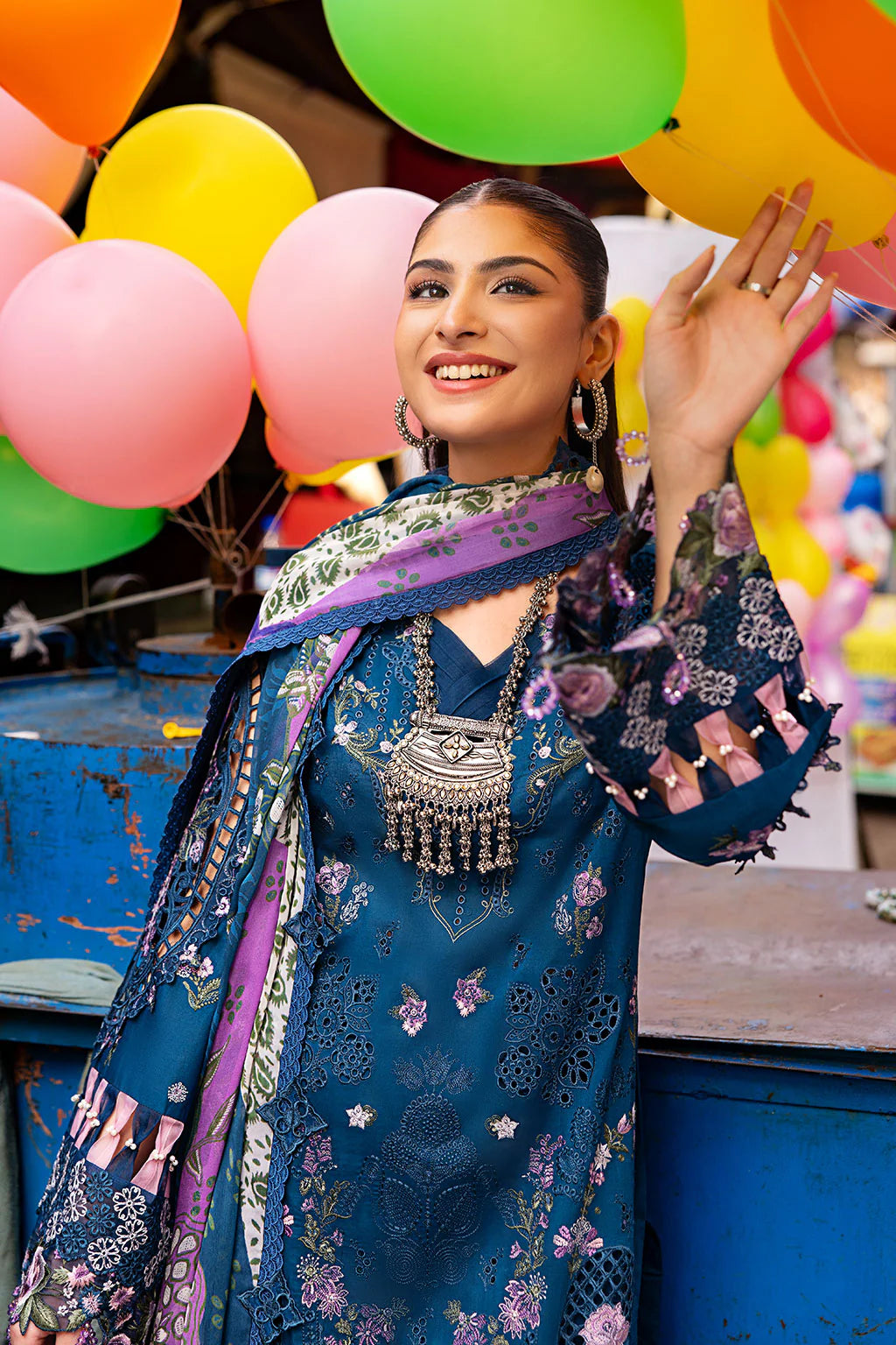 Ramsha 3Pc Embroidered Lawn Suit Z-1105 gulbuy.com