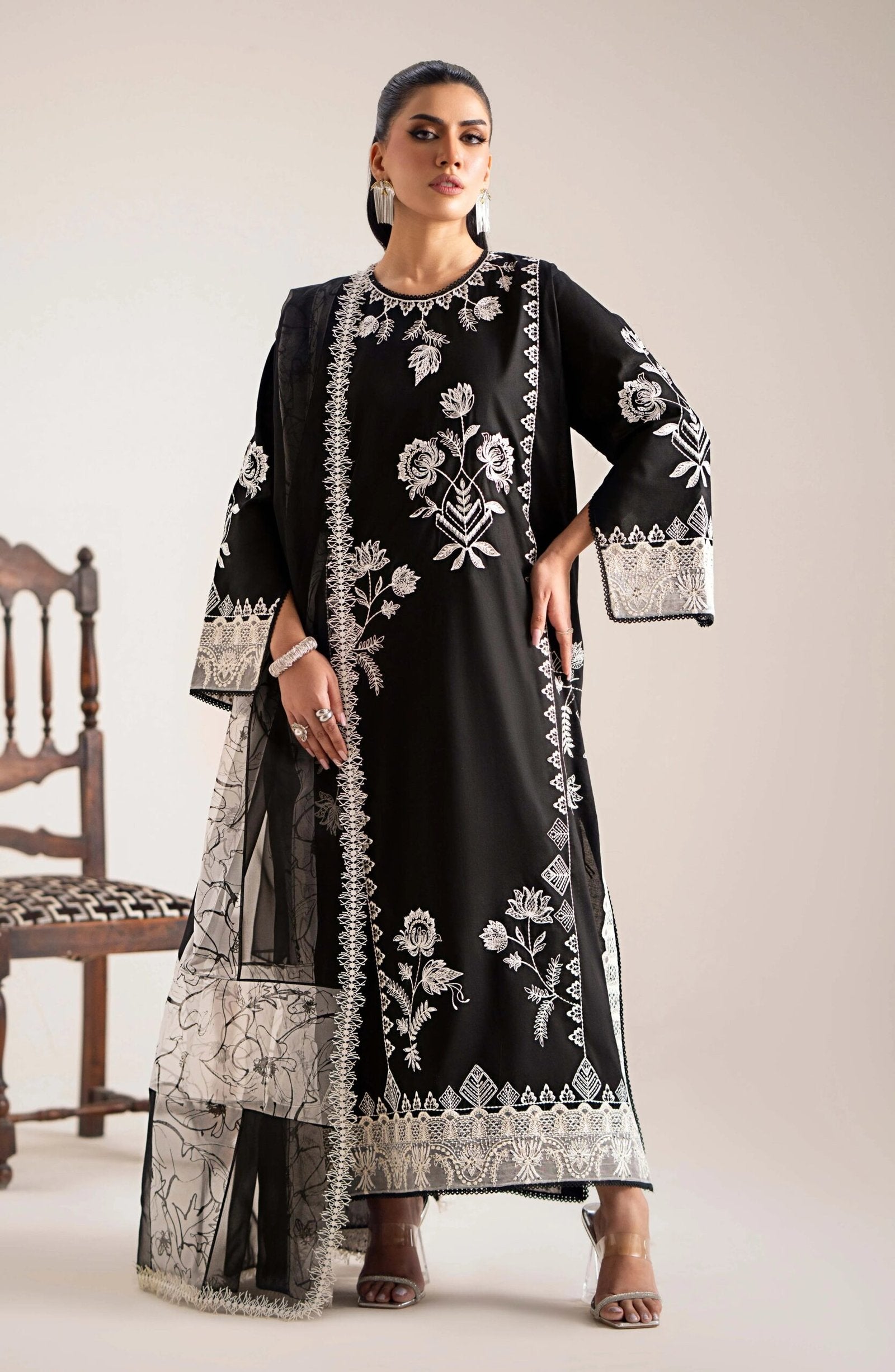MARYUM &amp; MARIA 3PC EMBROIDERED LAWN SUIT (MS-24240)