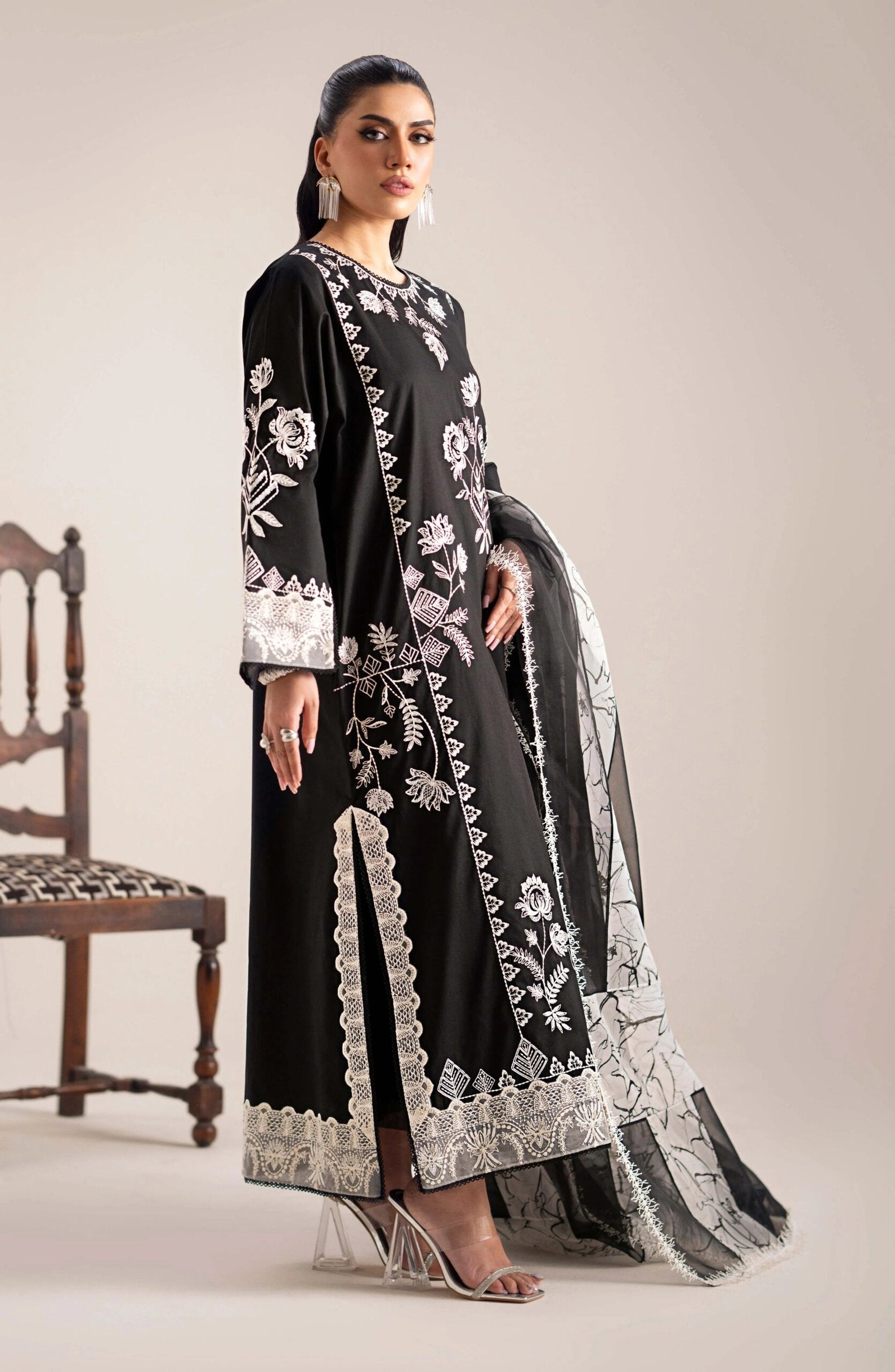 MARYUM &amp; MARIA 3PC EMBROIDERED LAWN SUIT (MS-24240)