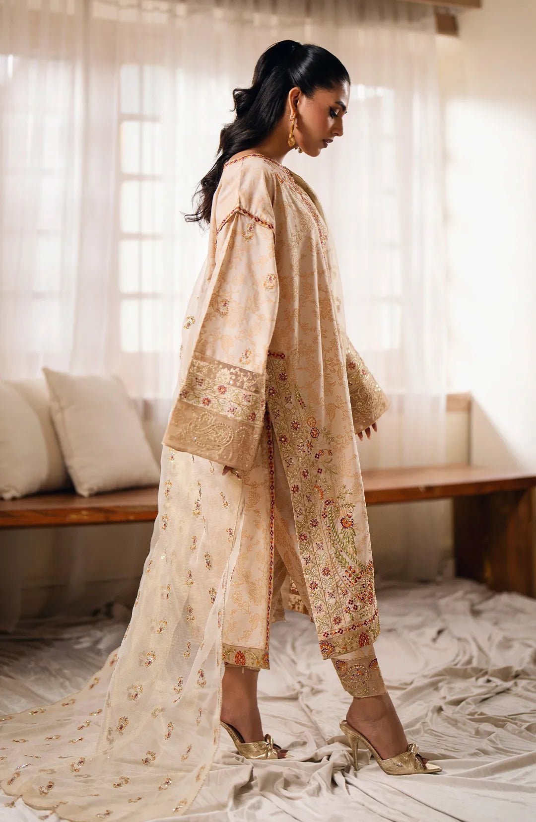 MARYUM &amp; MARIA 3PC EMBROIDERED LAWN SUIT (MS24-624) gulbuy.com