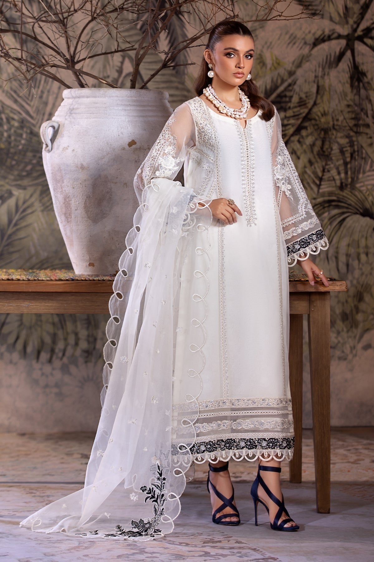 Ethnic 3Pc Embroidered khaddar Suit E0463/203/602 M gulbuy.com