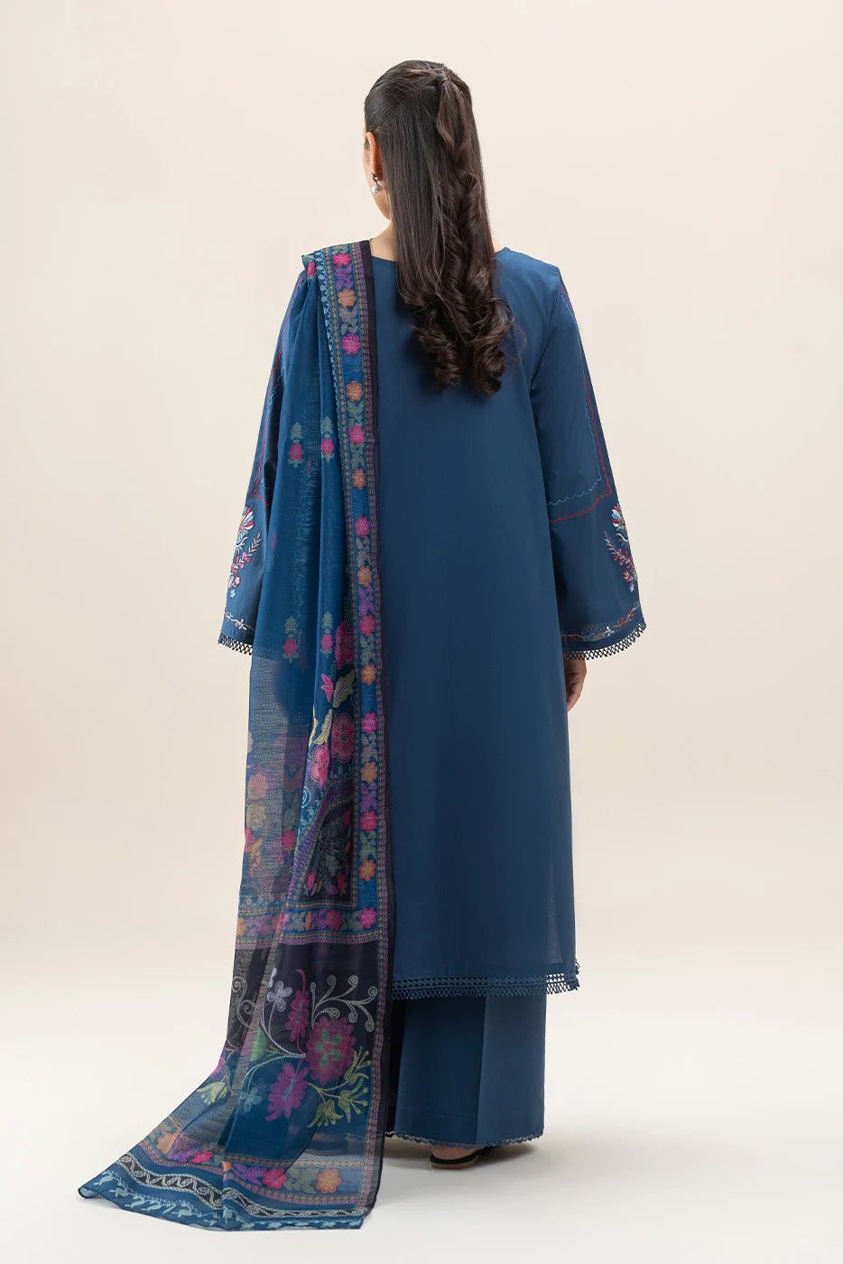 Beechtree 3Pc Embroidered Lawn Suit BT12503UN006474 gulbuy.com