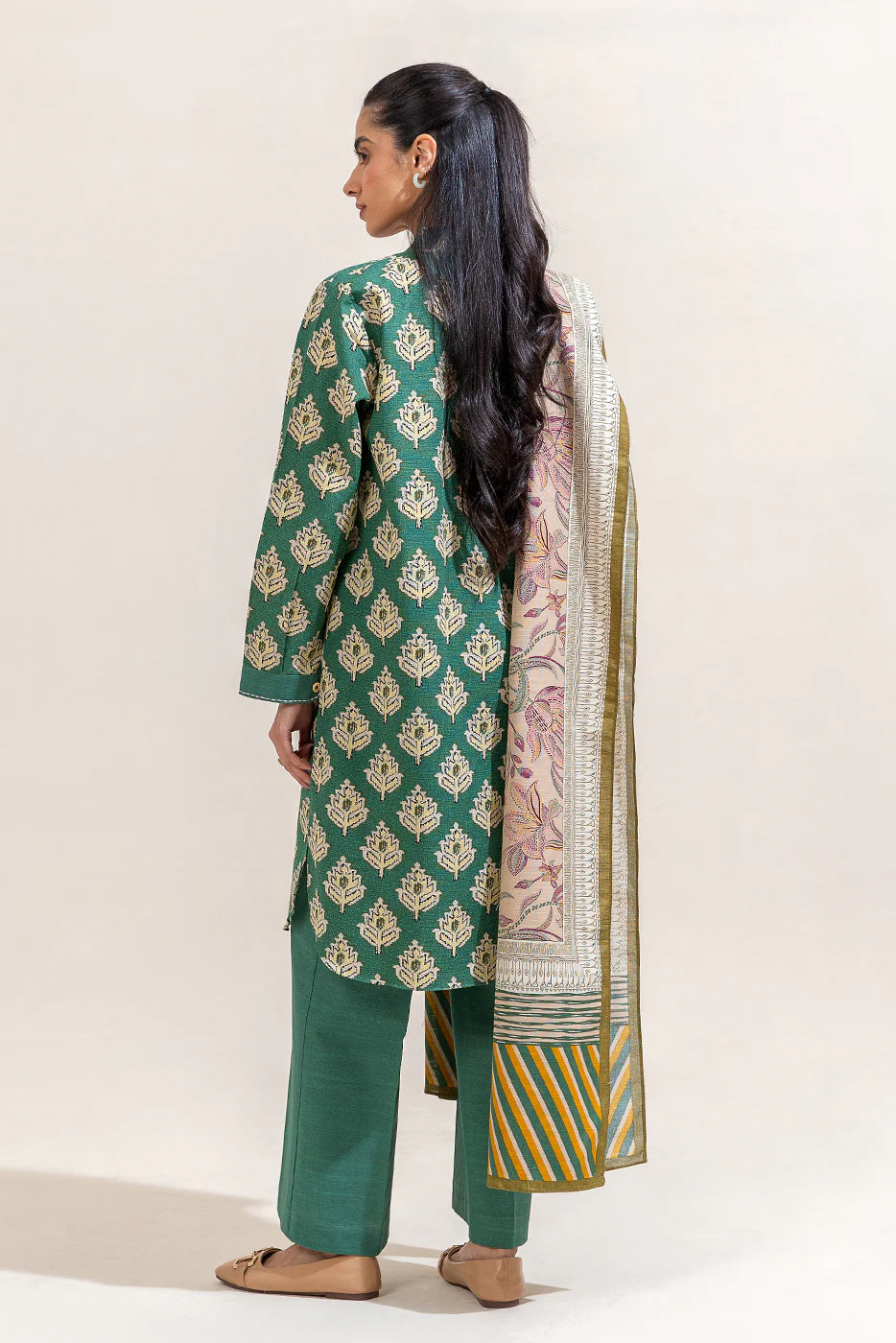 BEECHTREE 3PC PRINTED KHADDAR SUIT-TEAL SERENITY-BT22402UN004120 gulbuy.com