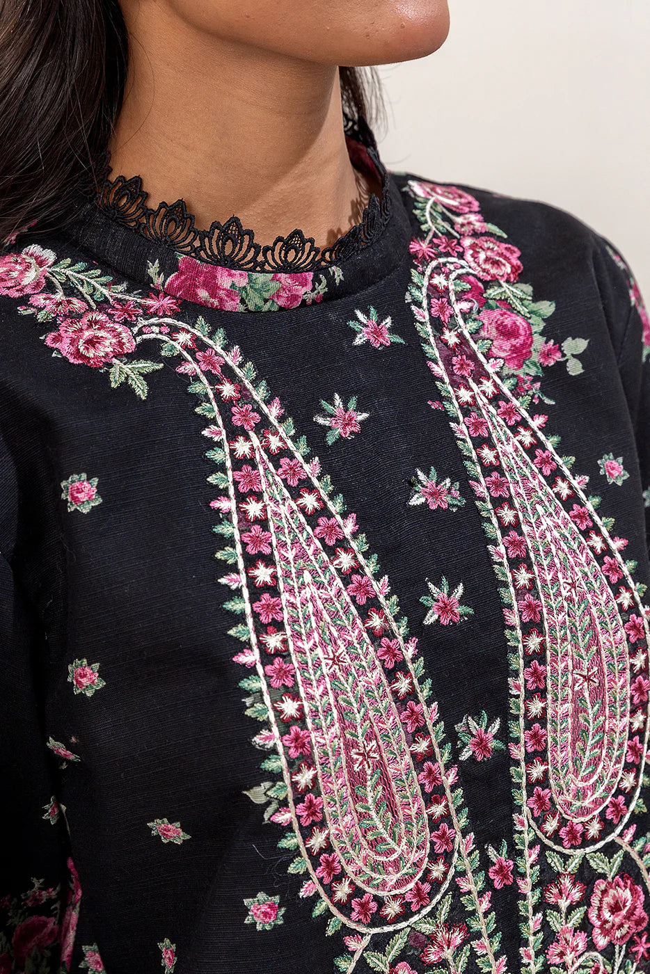 BEECHTREE 3PC EMBROIDERED KHADDAR SUIT-EBONY ROSETTE-BT22402UN004143 gulbuy.com