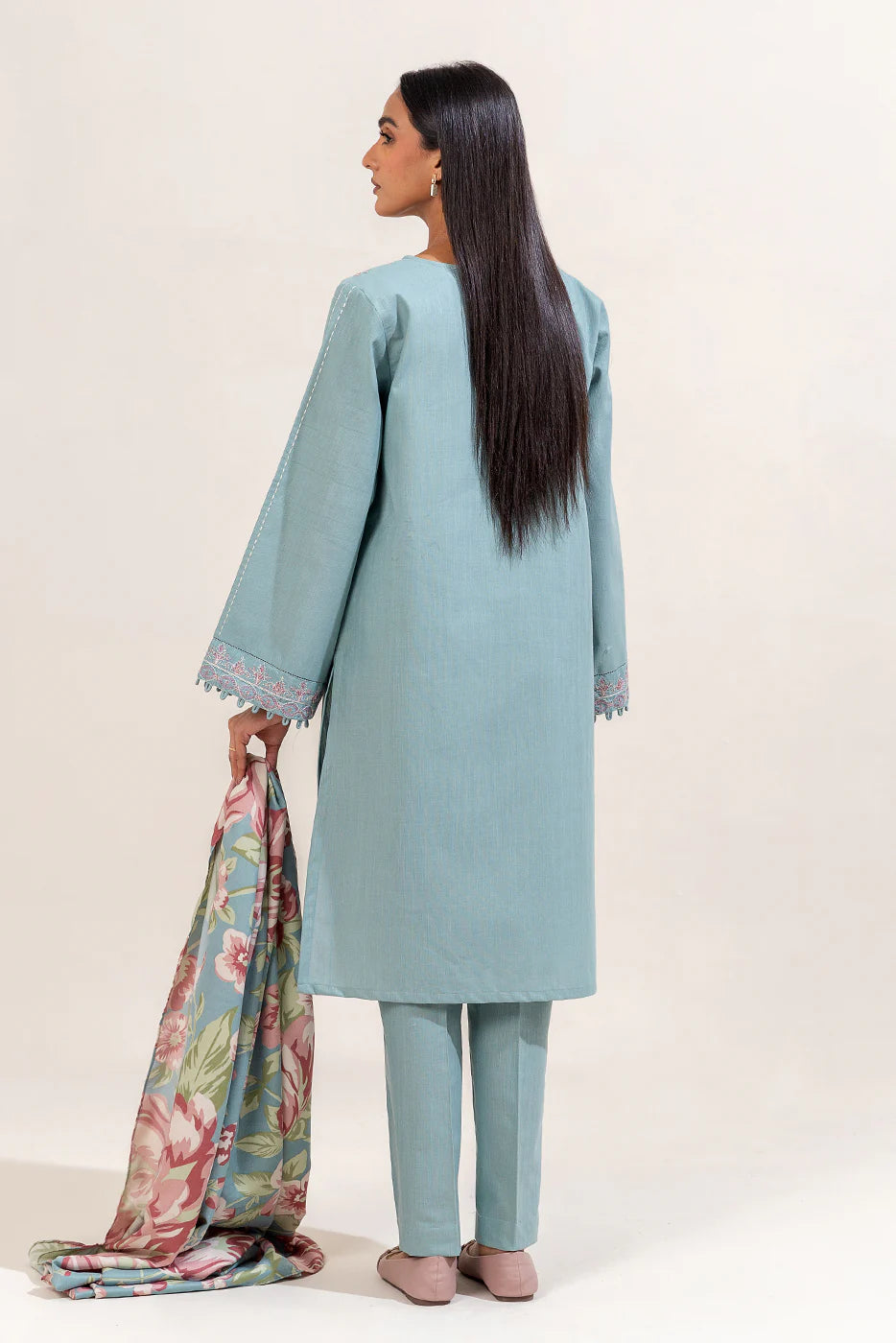 BEECHTREE 3PC EMBROIDERED KHADDAR SUIT-BLUE GARDENIA-BT22402UN004155 gulbuy.com