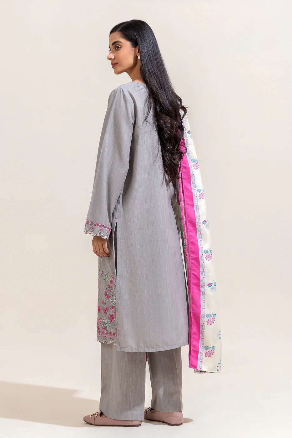 BEECHTREE 3PC EMBROIDERED KHADDAR SUIT-CLOUD FLORA-BT22402UN004161 gulbuy.com
