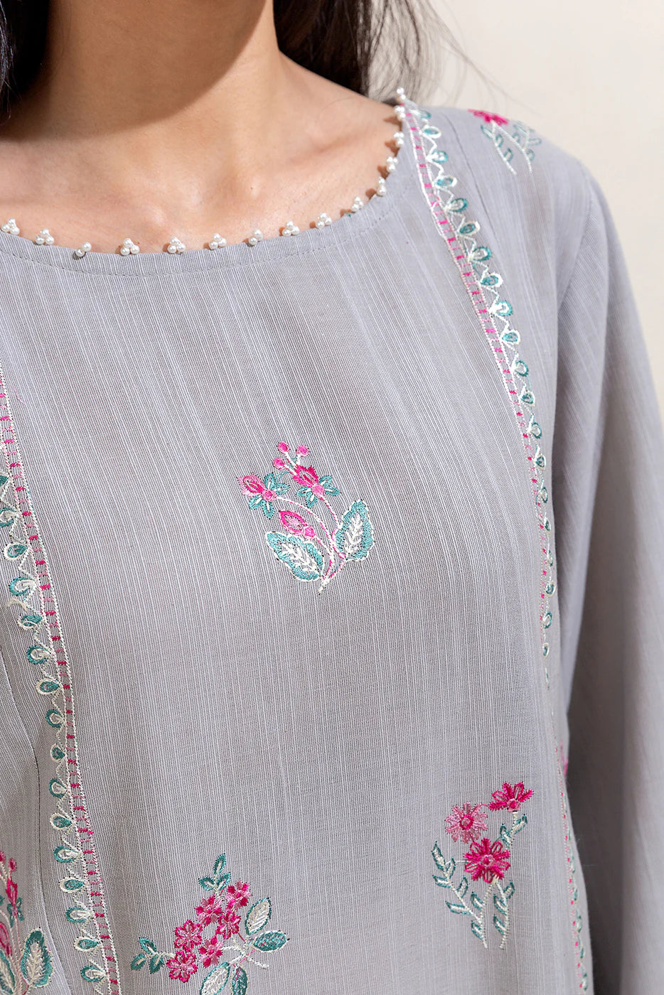 BEECHTREE 3PC EMBROIDERED KHADDAR SUIT-CLOUD FLORA-BT22402UN004161 gulbuy.com